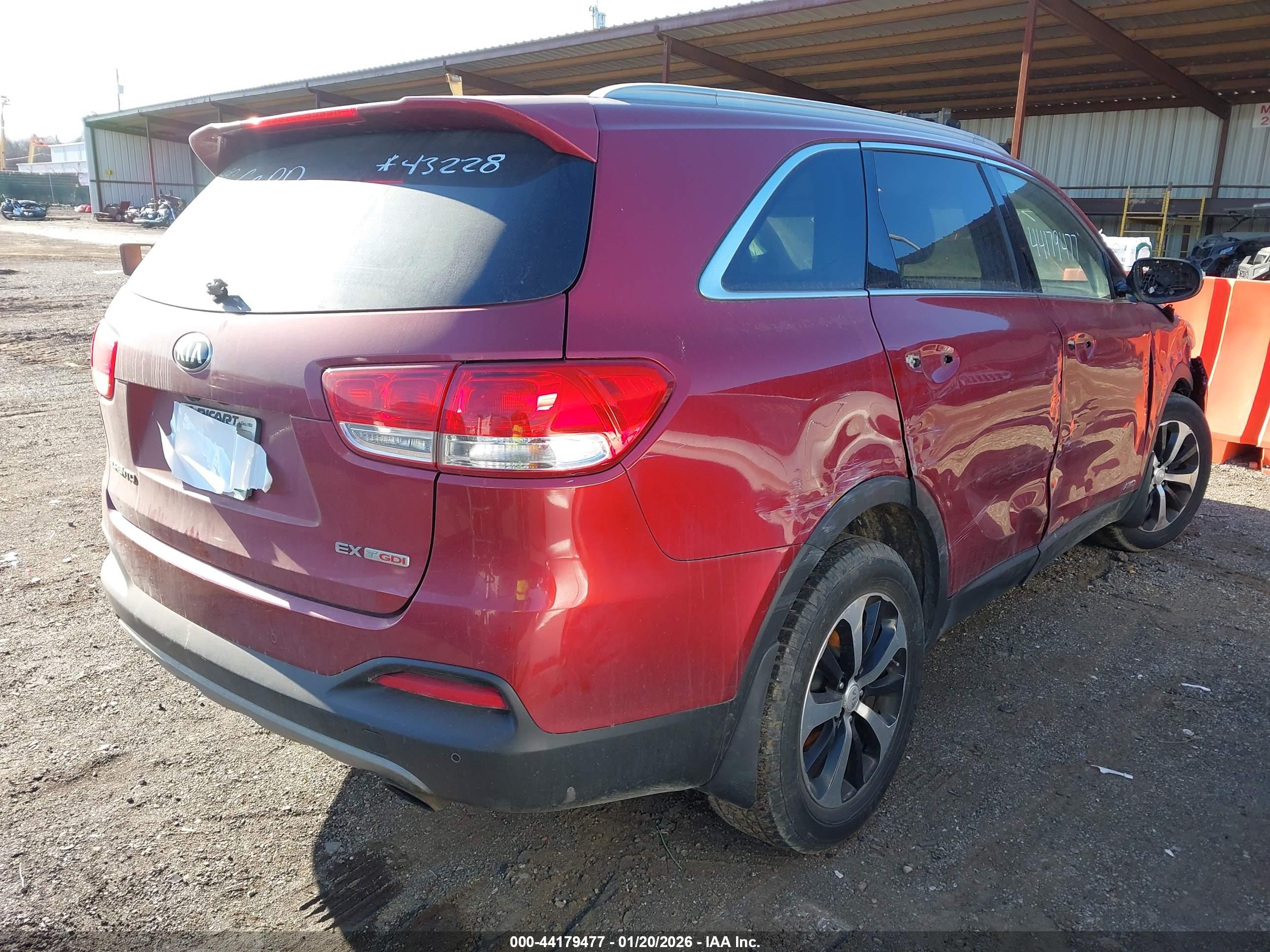 KIA SORENTO image 4