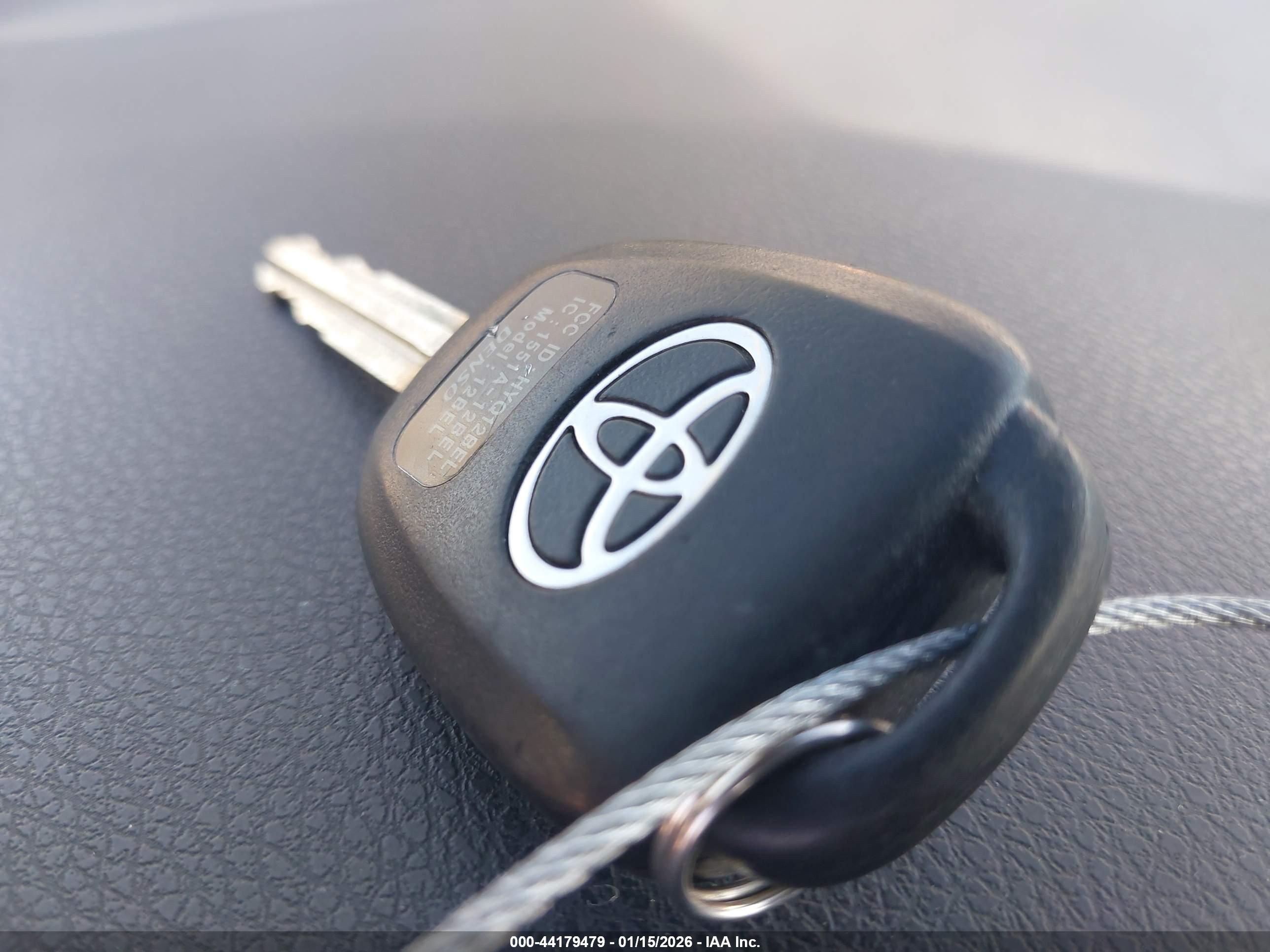 TOYOTA COROLLA image 11