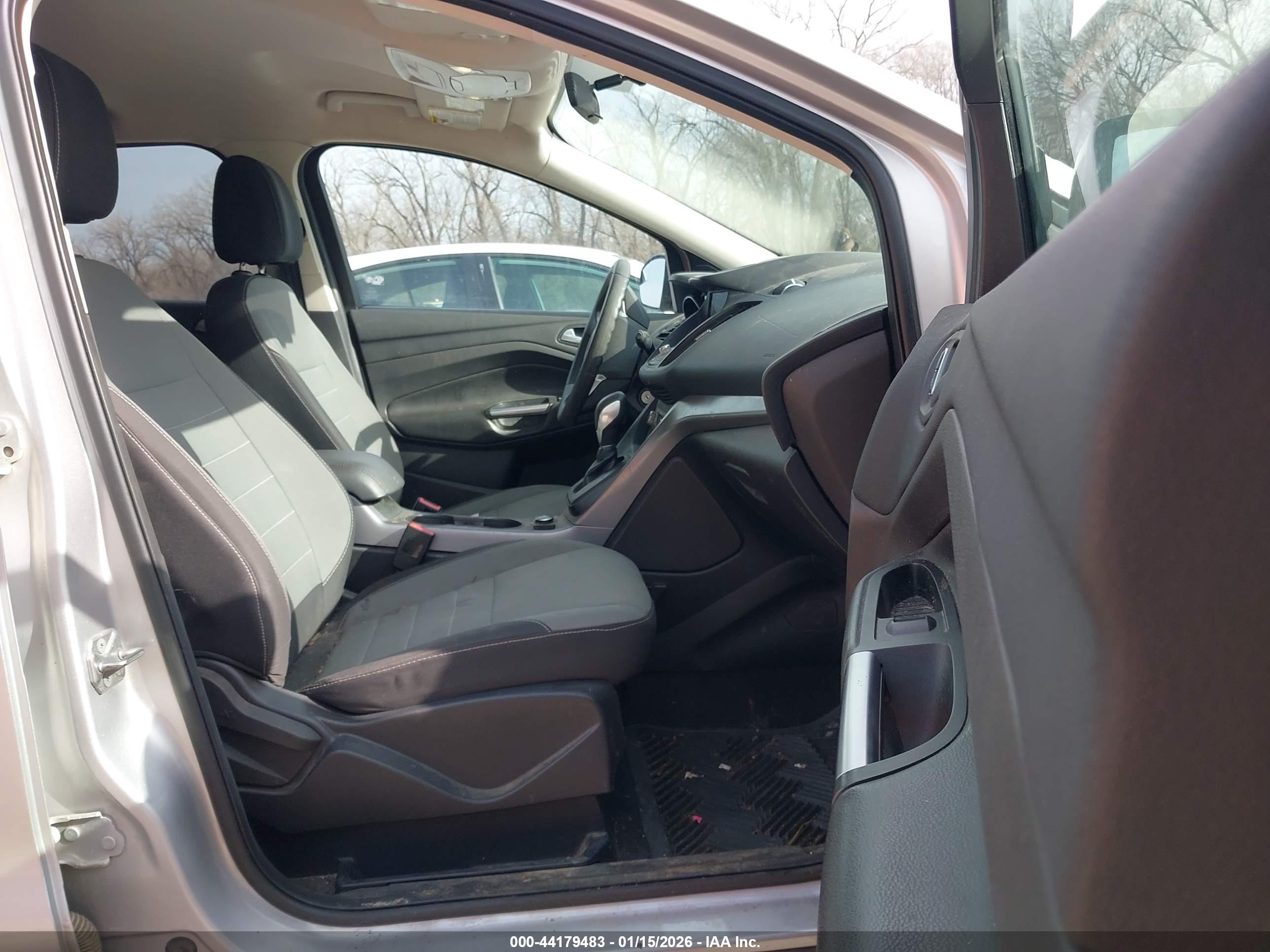 FORD ESCAPE image 5
