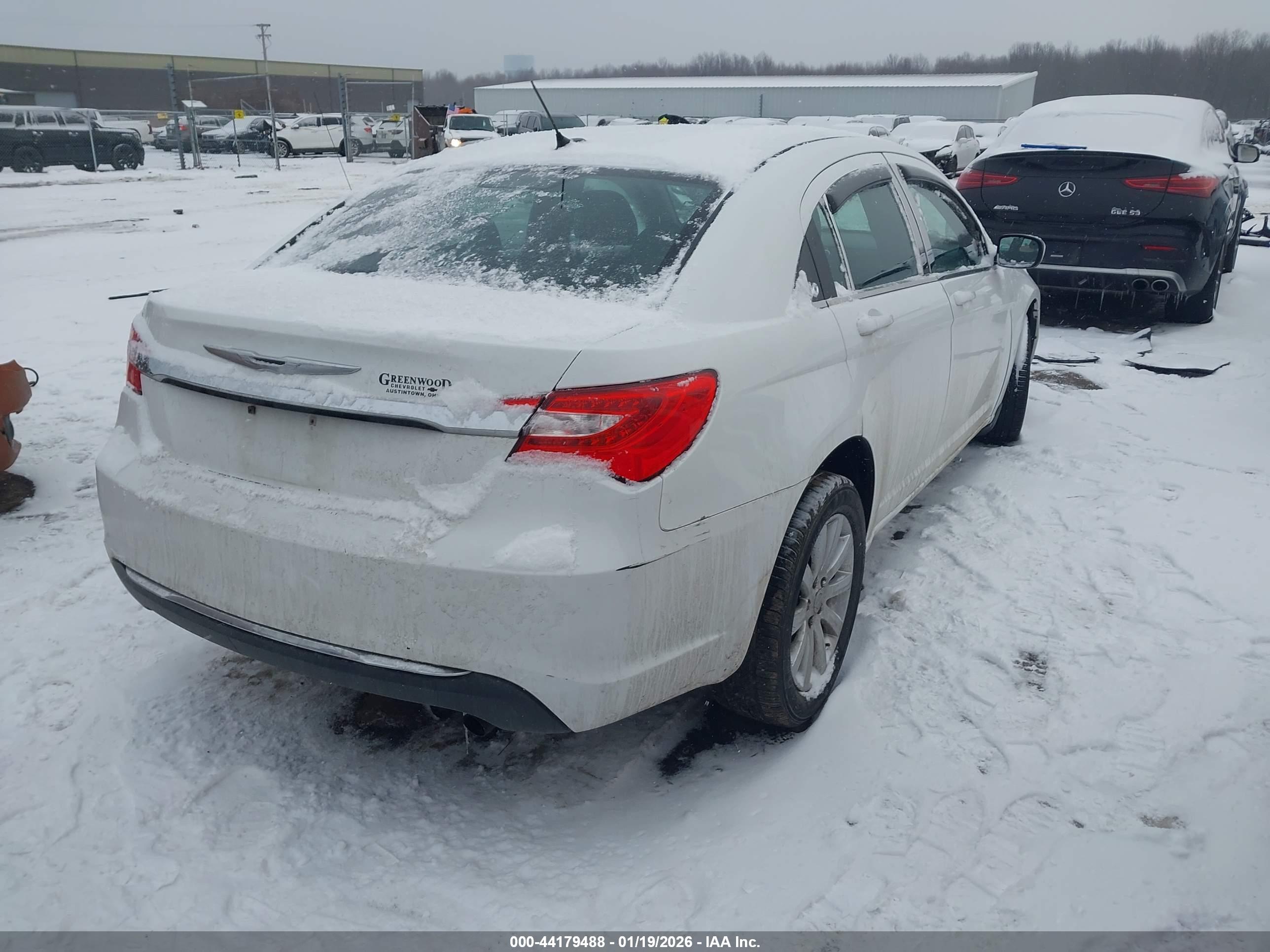 CHRYSLER 200 image 4