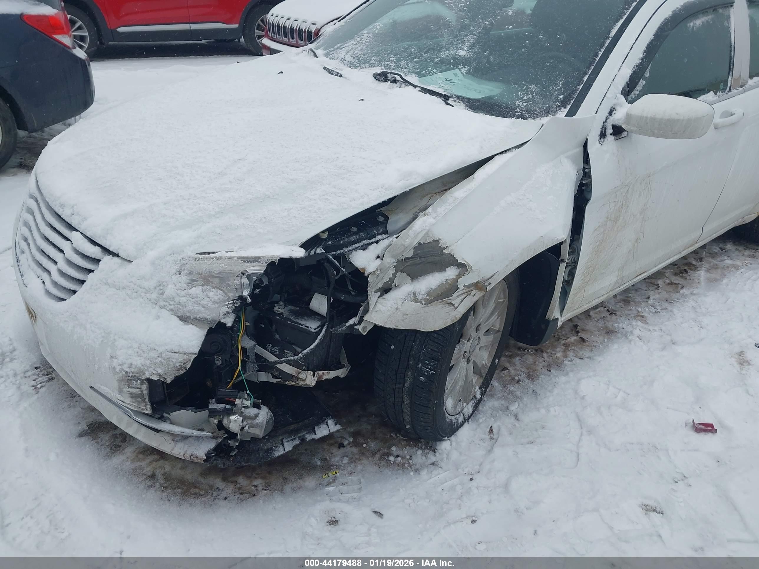 CHRYSLER 200 image 6