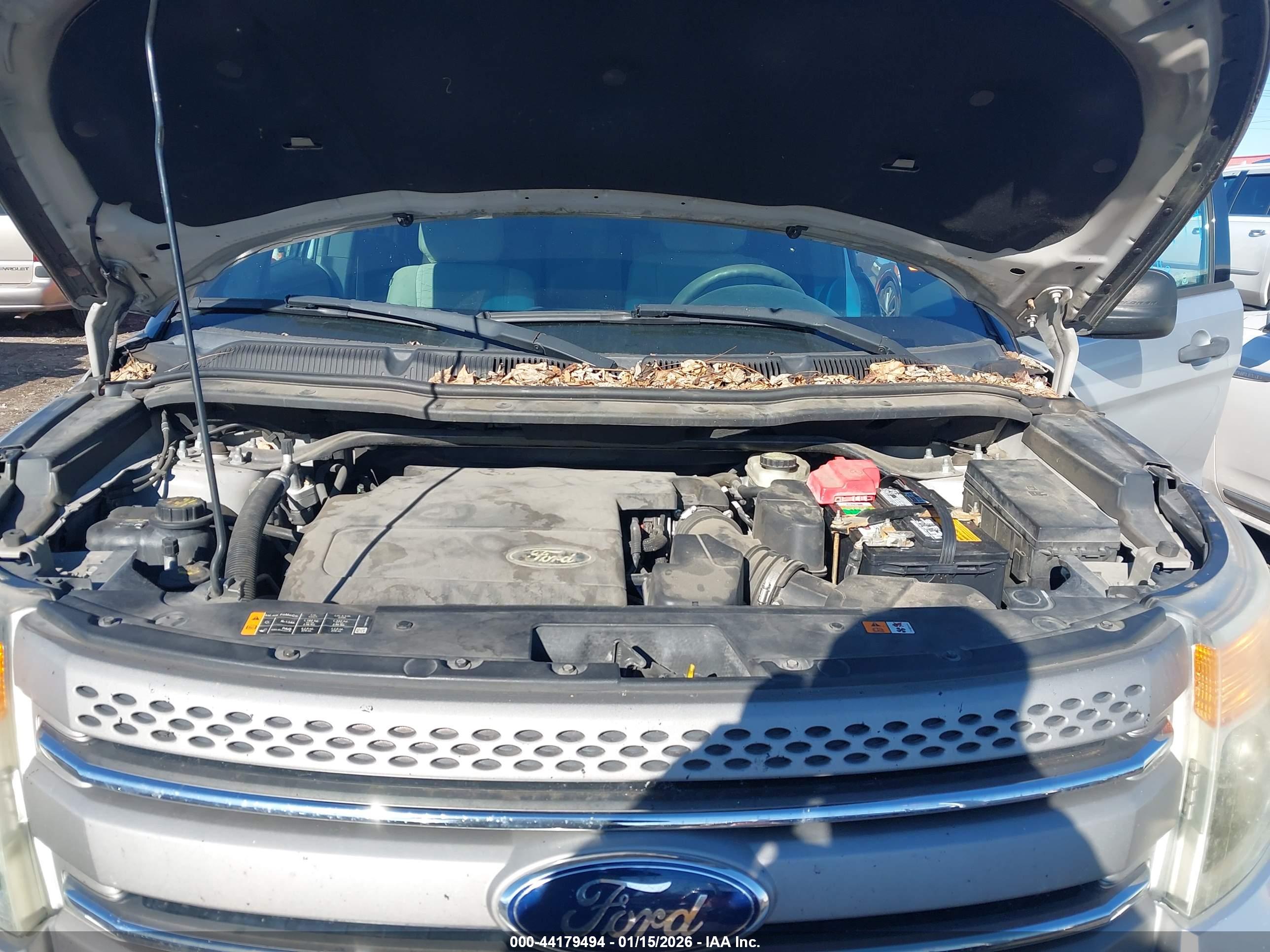 FORD EXPLORER image 10