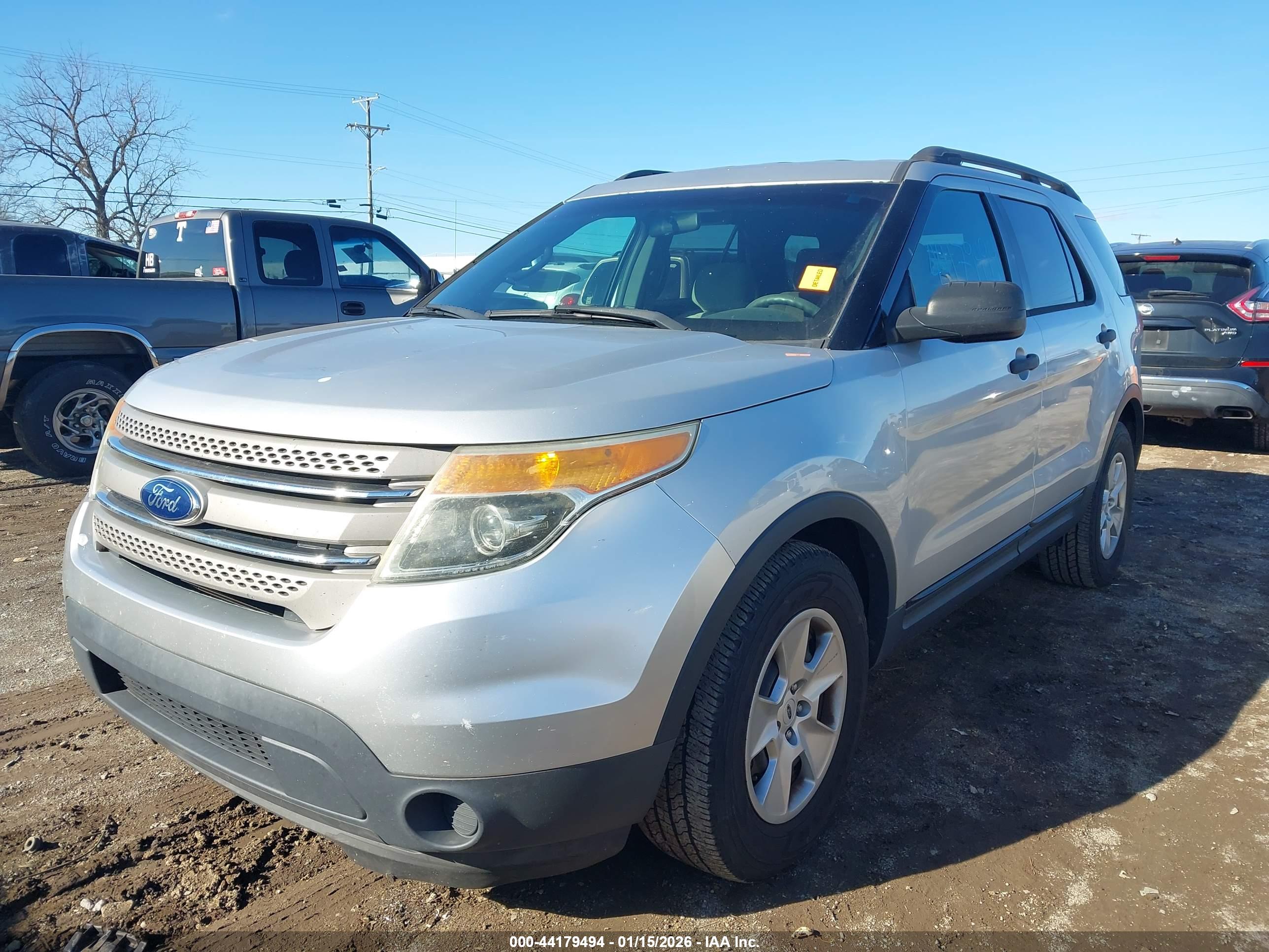 FORD EXPLORER image 6