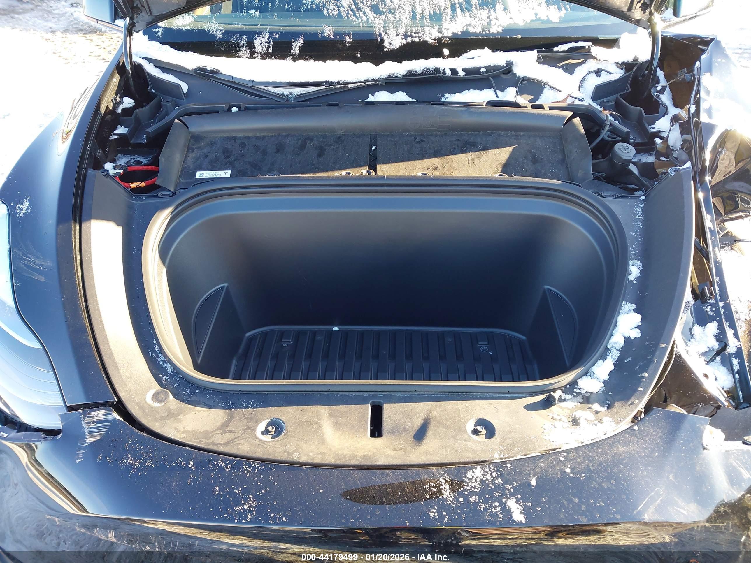TESLA MODEL image 10