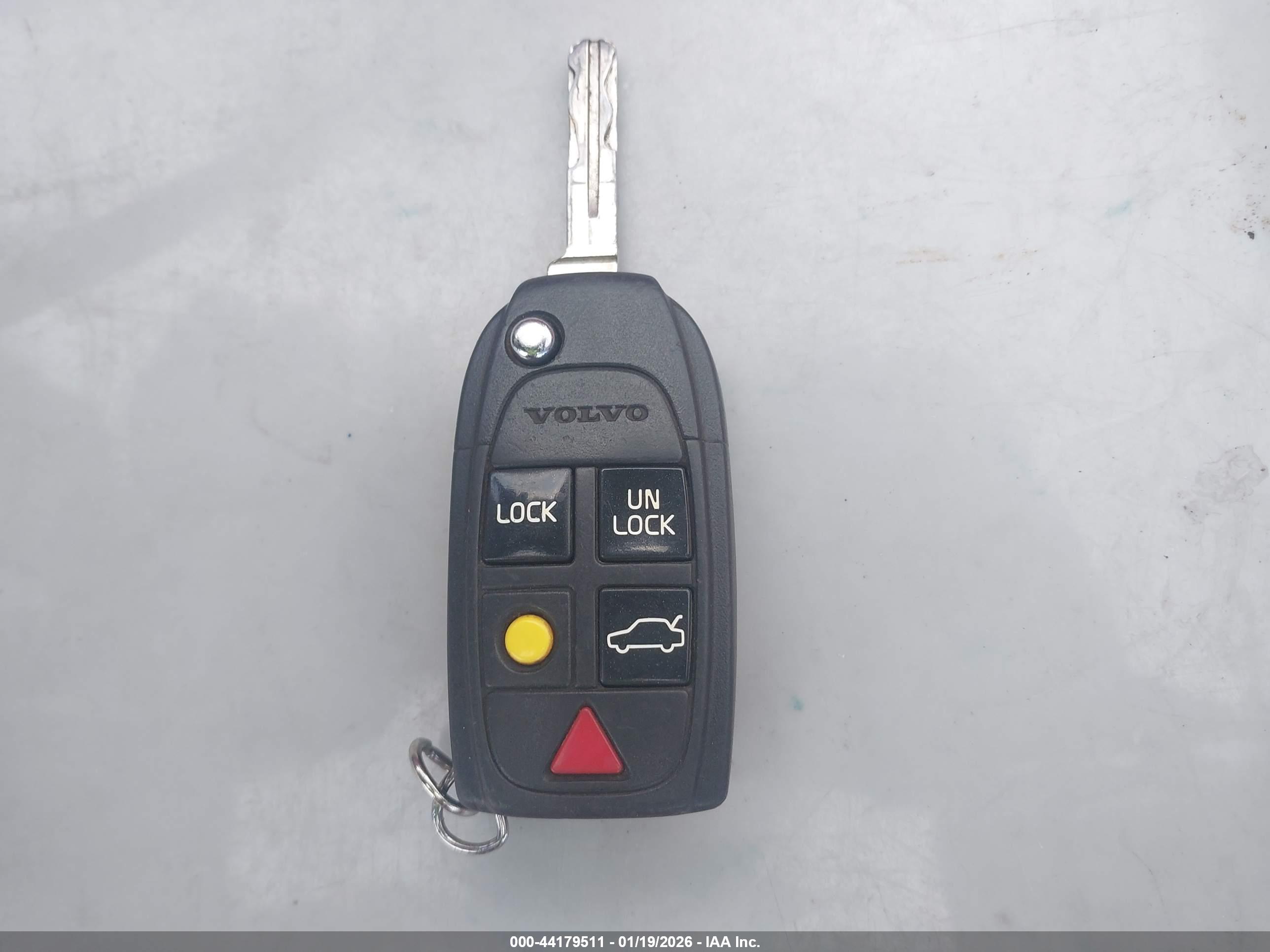 VOLVO XC90 image 11