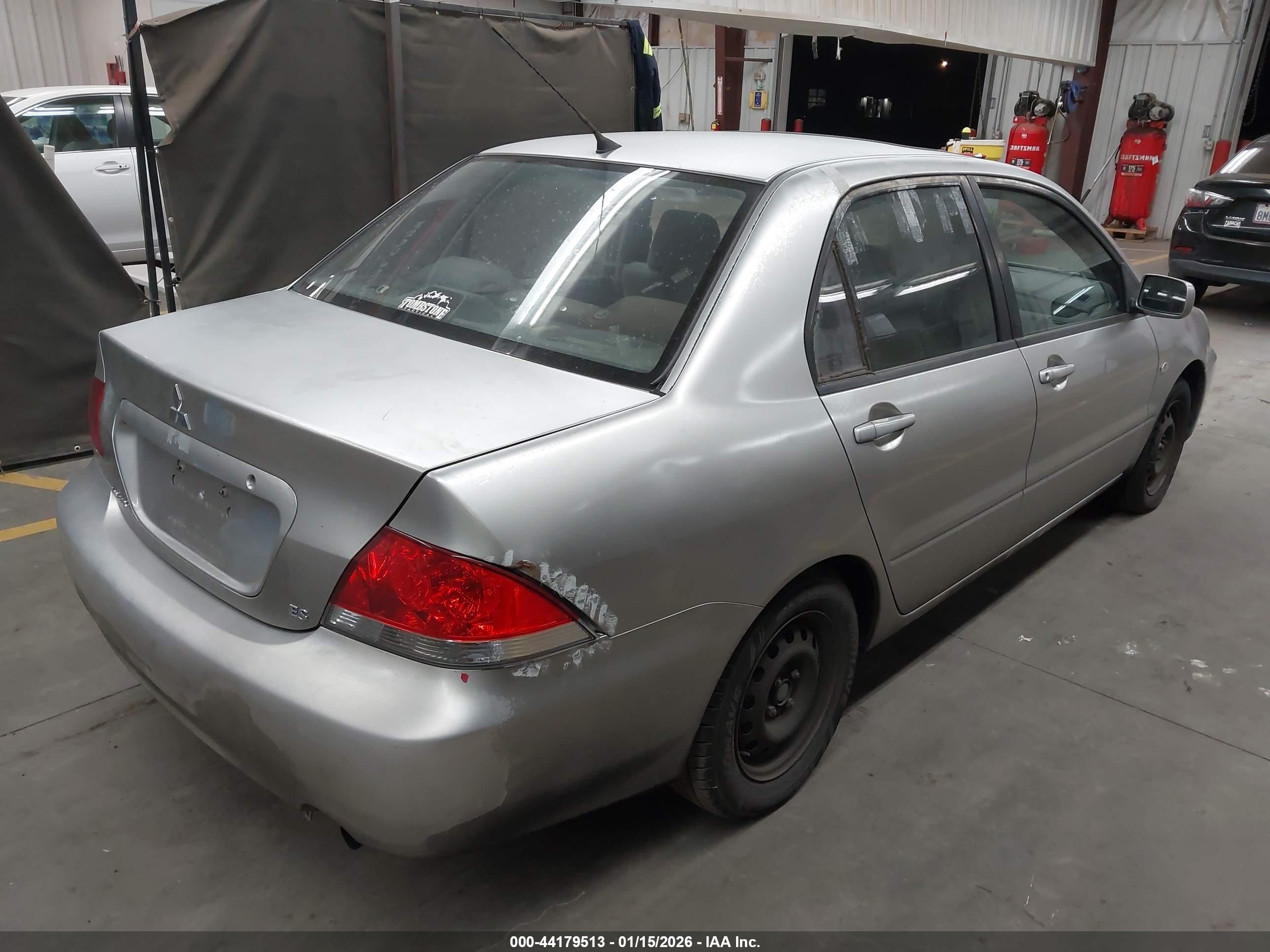 MITSUBISHI LANCER image 4
