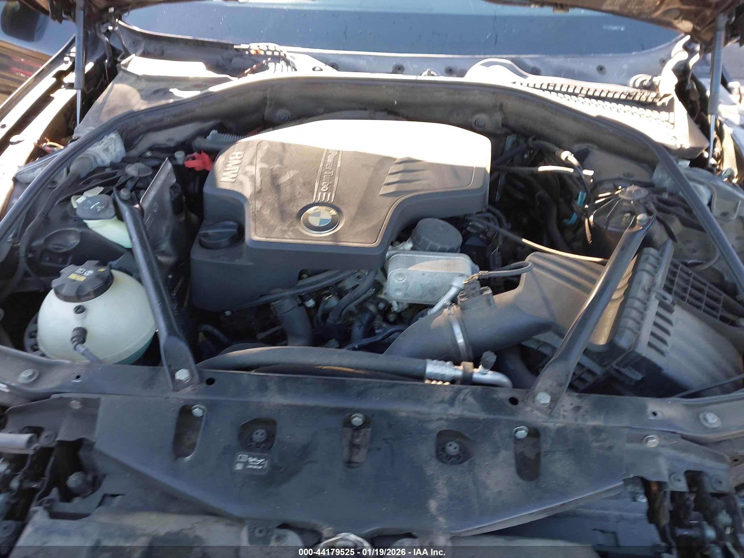 BMW 528I image 10