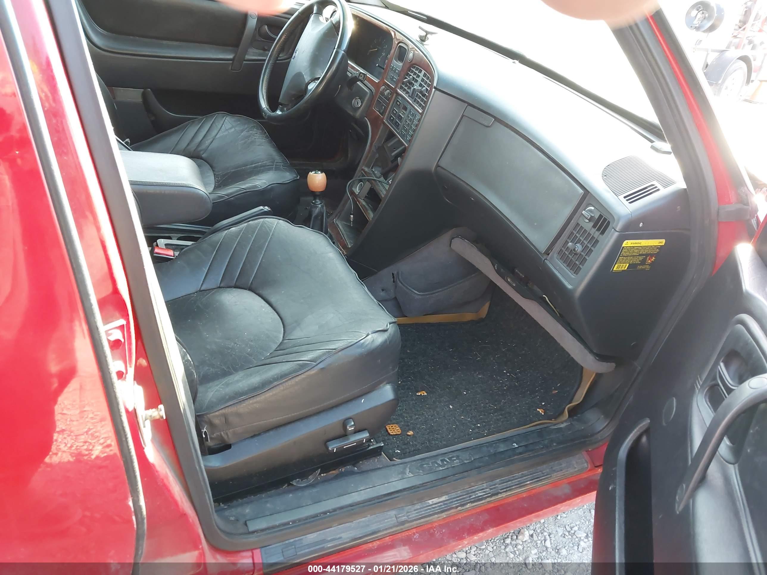 SAAB 9000 image 5