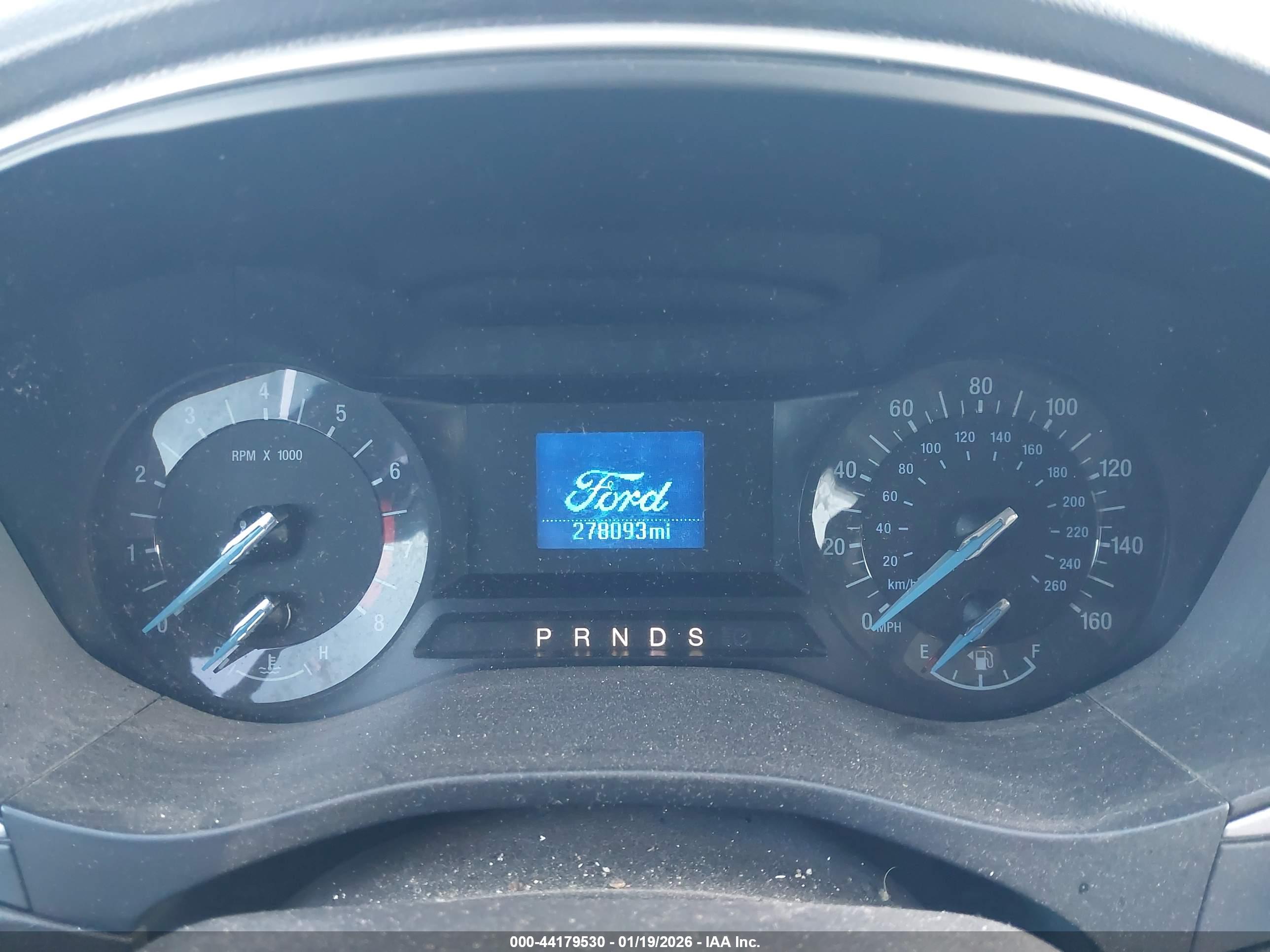FORD FUSION image 7