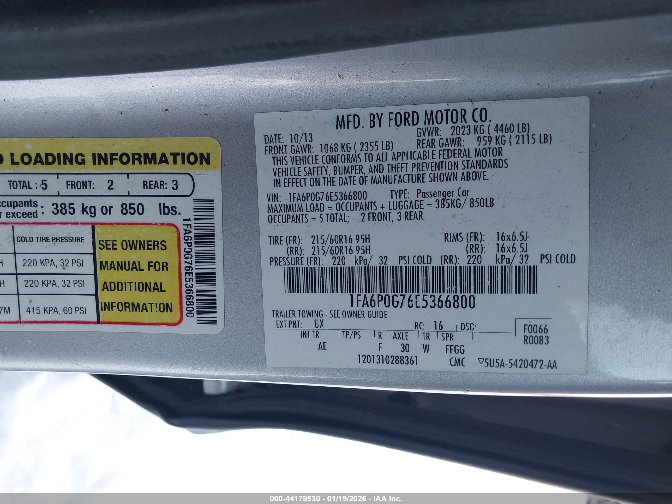 FORD FUSION image 9
