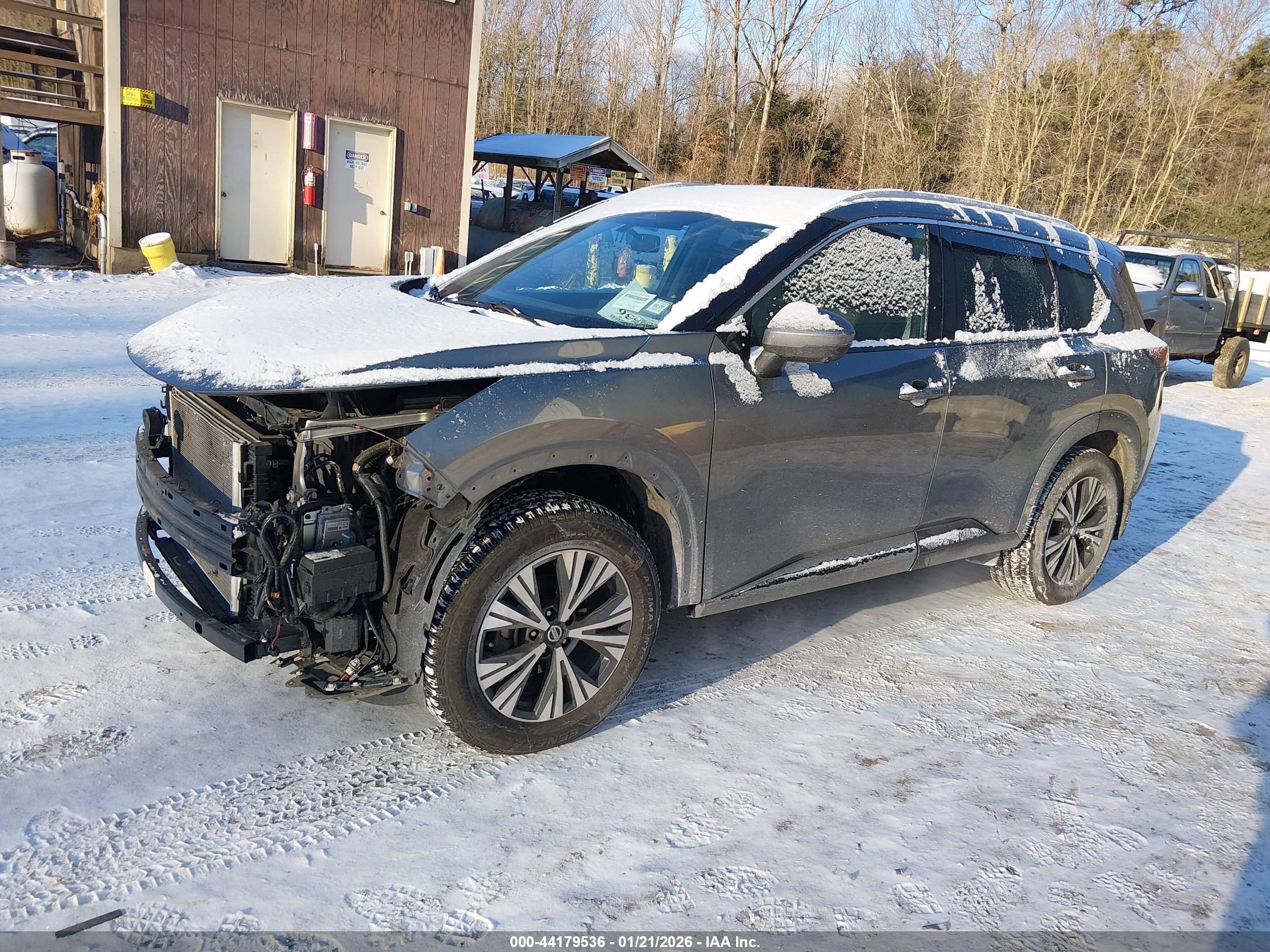 NISSAN ROGUE image 2