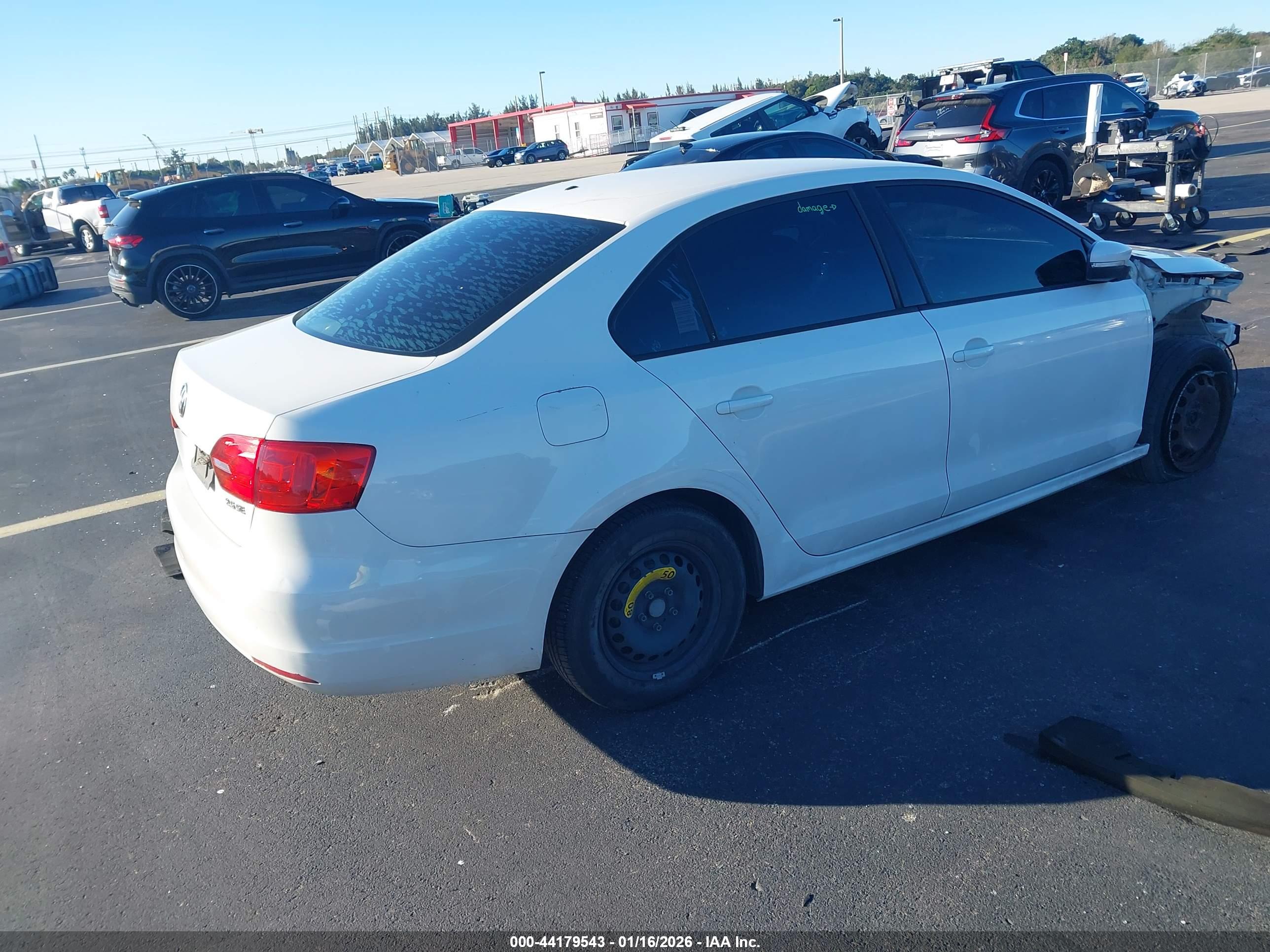 VOLKSWAGEN JETTA image 4