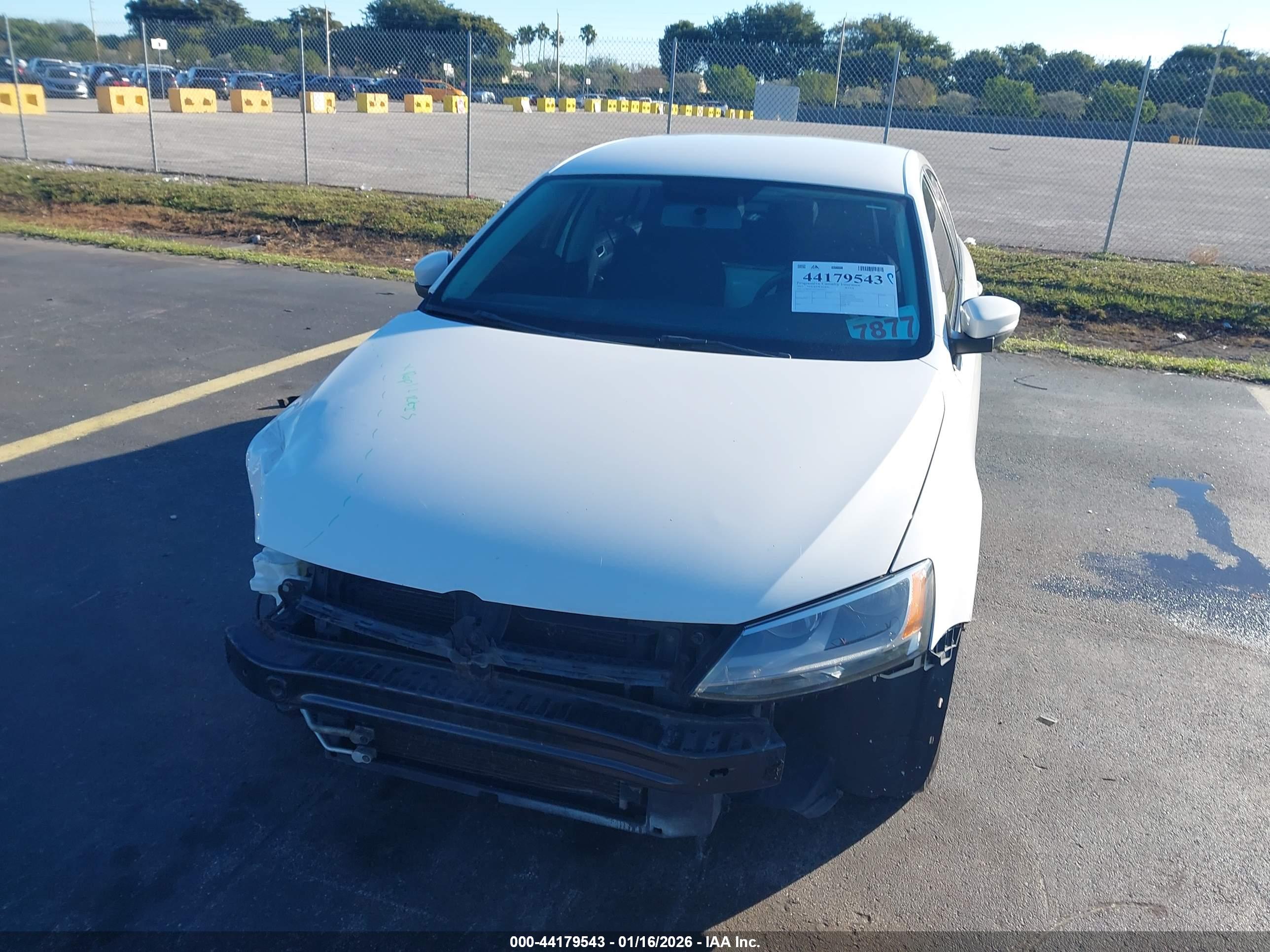 VOLKSWAGEN JETTA image 6