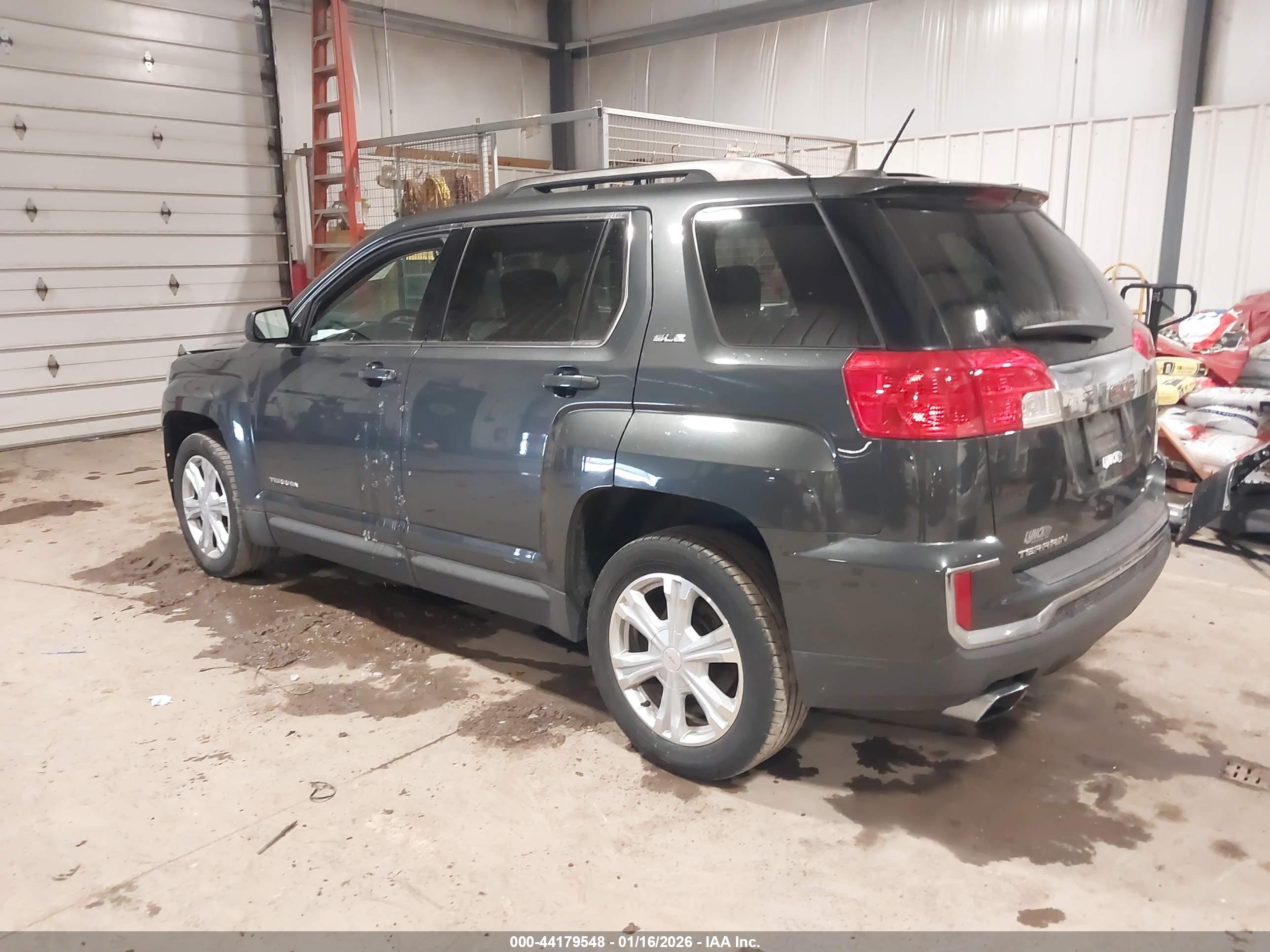 GMC TERRAIN image 3