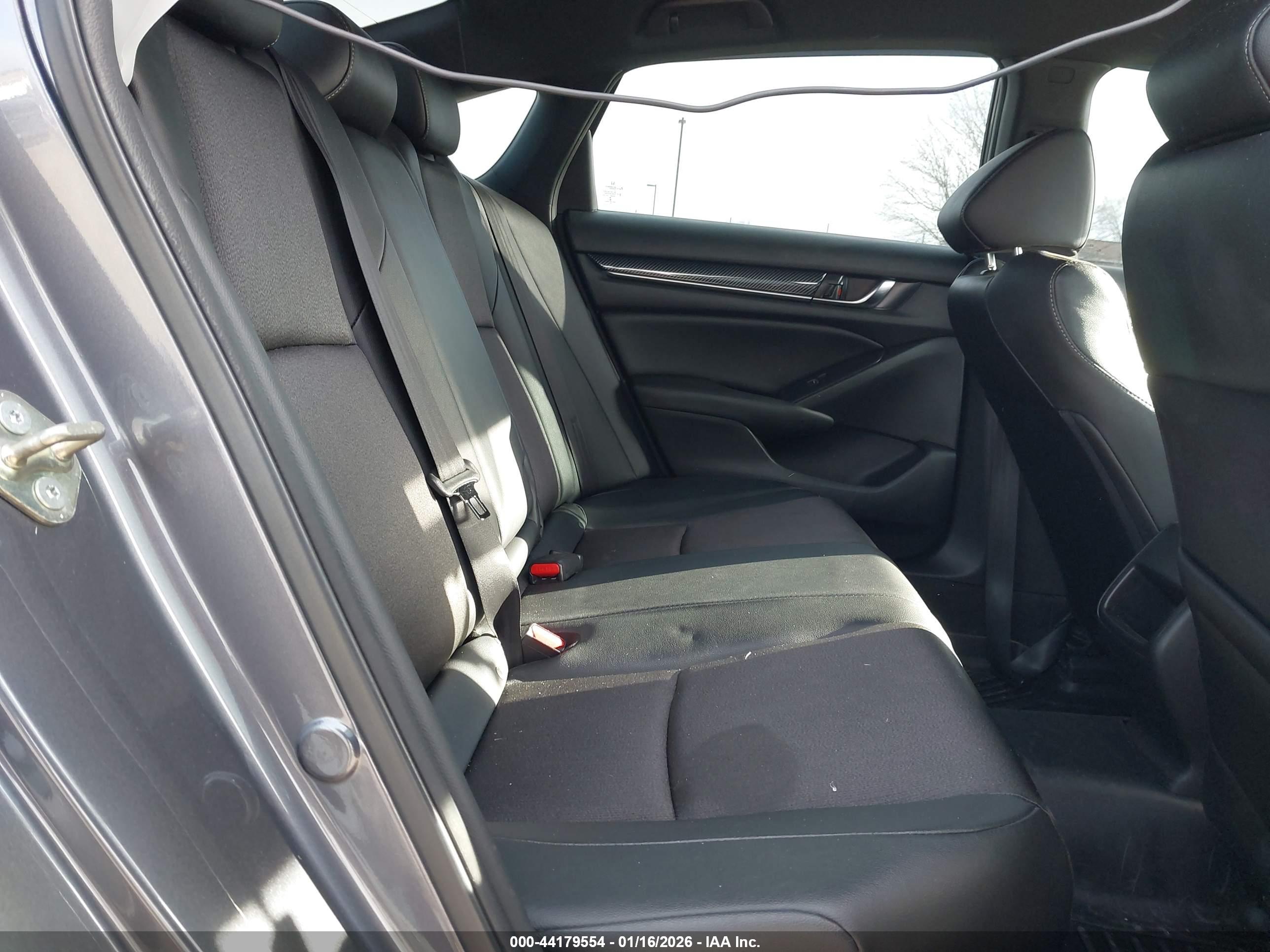 HONDA ACCORD image 8