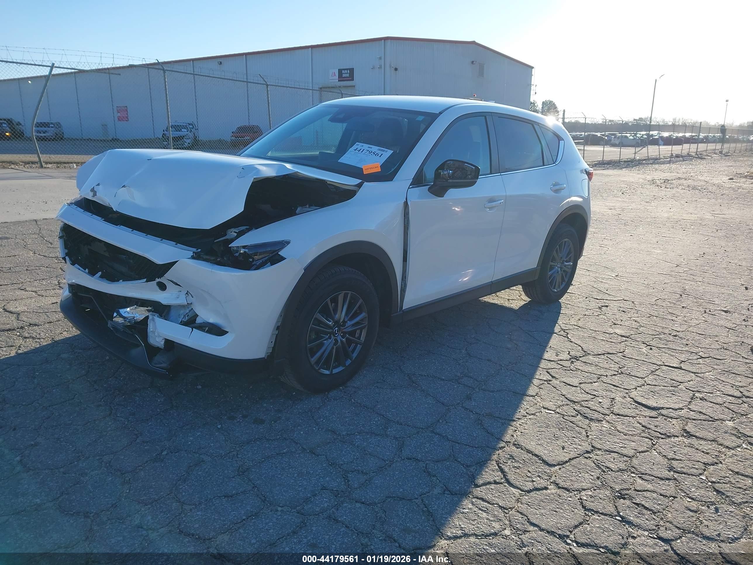 MAZDA CX-5 image 2