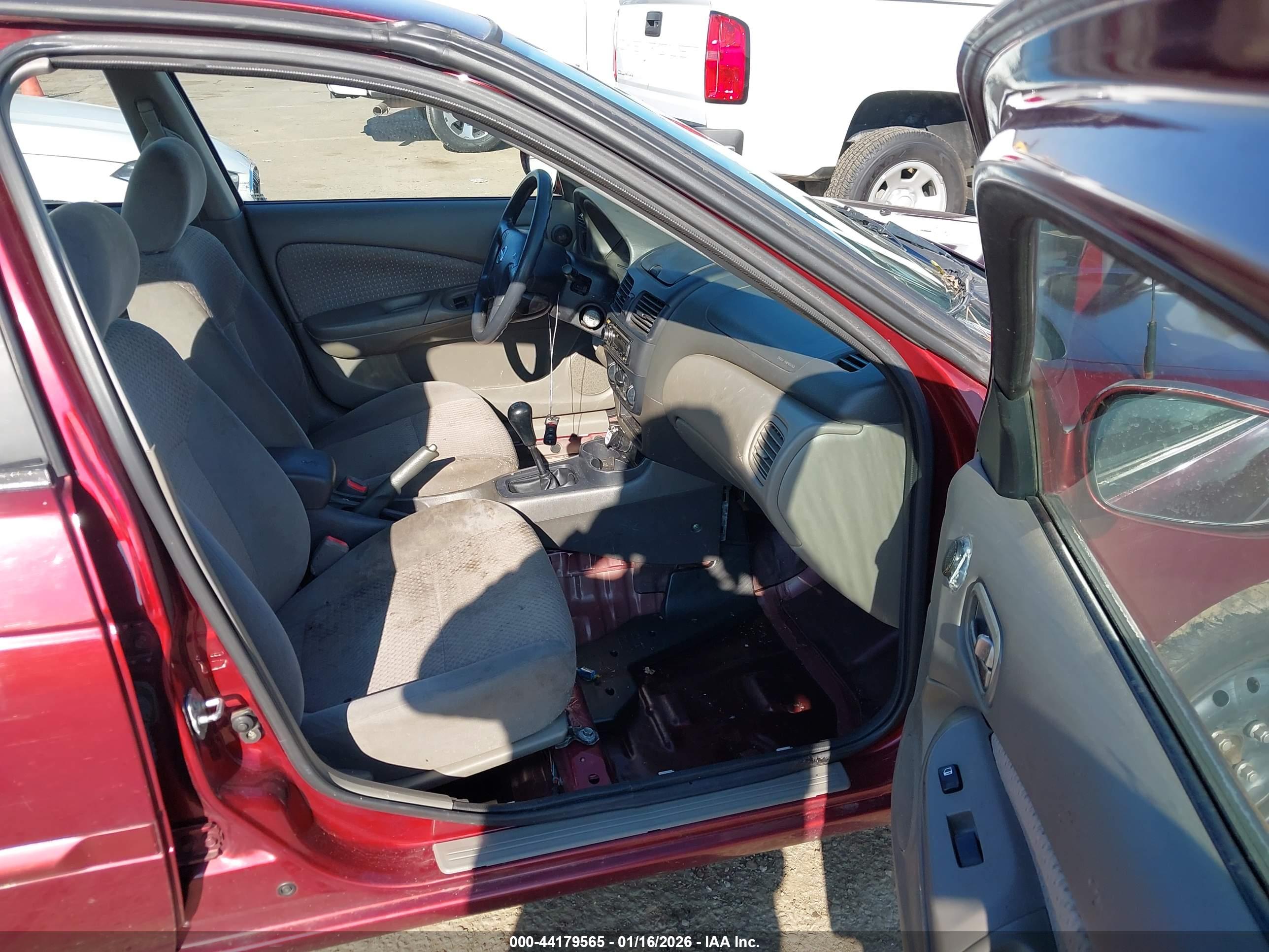 NISSAN SENTRA image 5