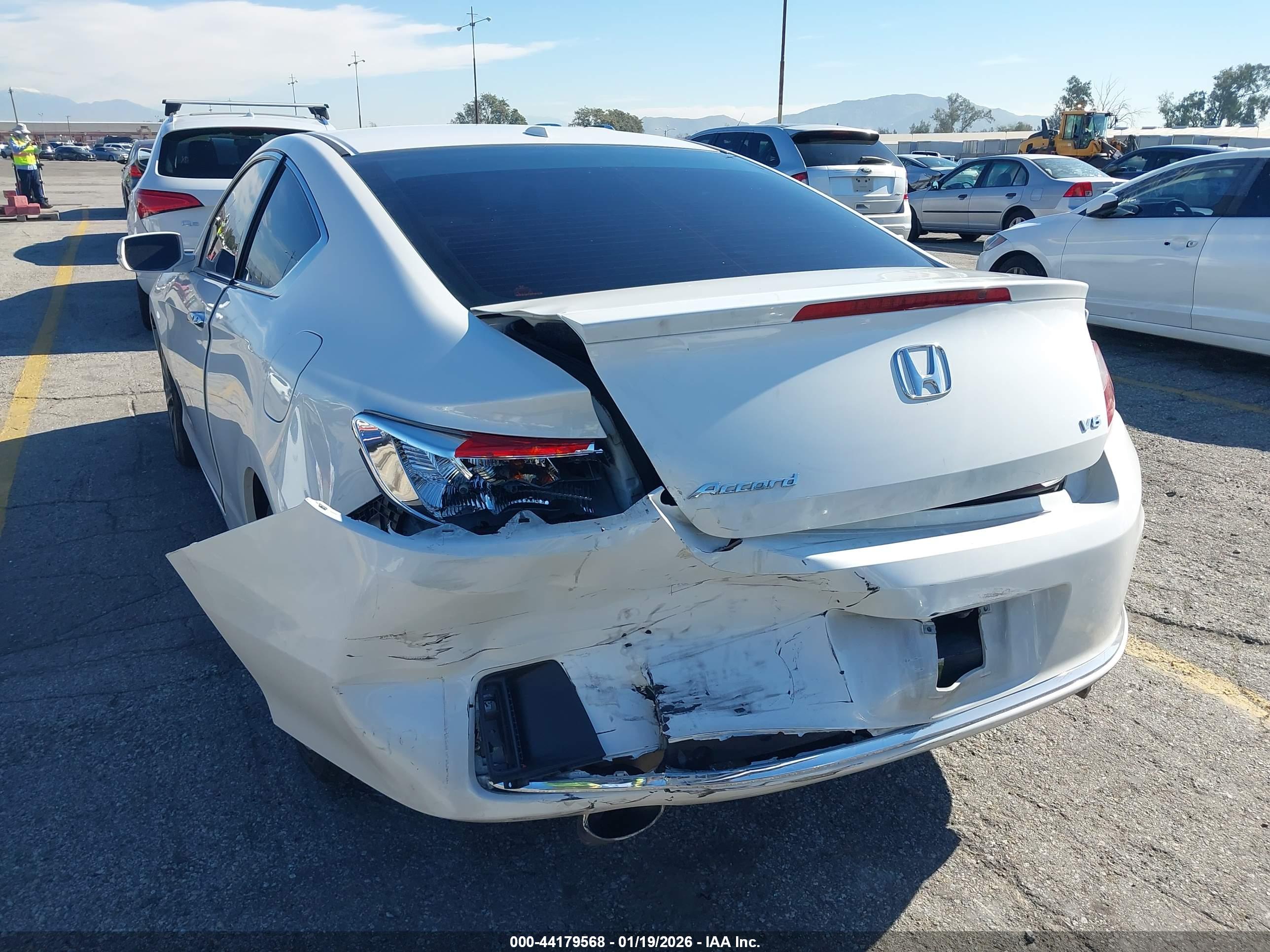 HONDA ACCORD image 6