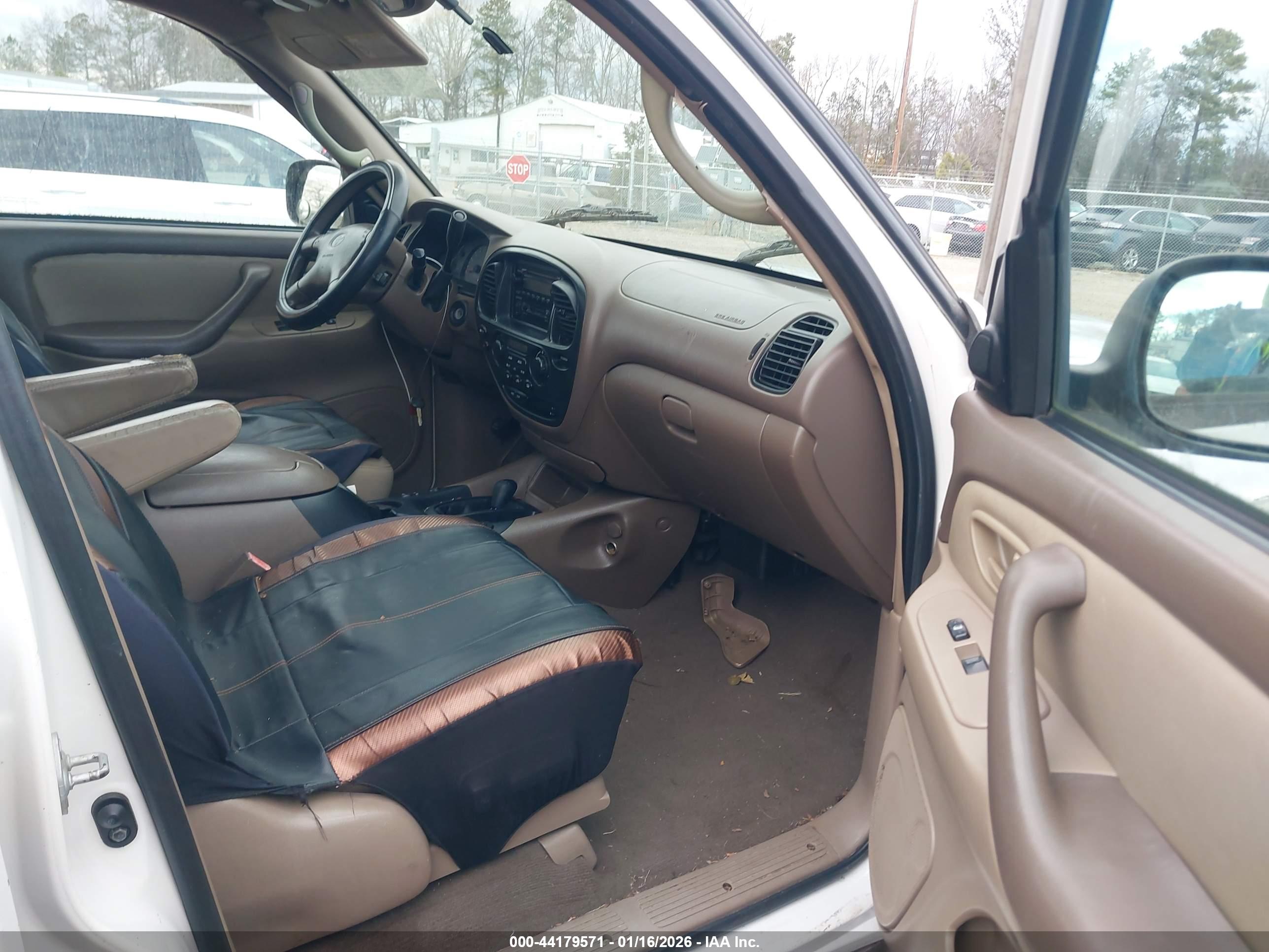 TOYOTA SEQUOIA image 5