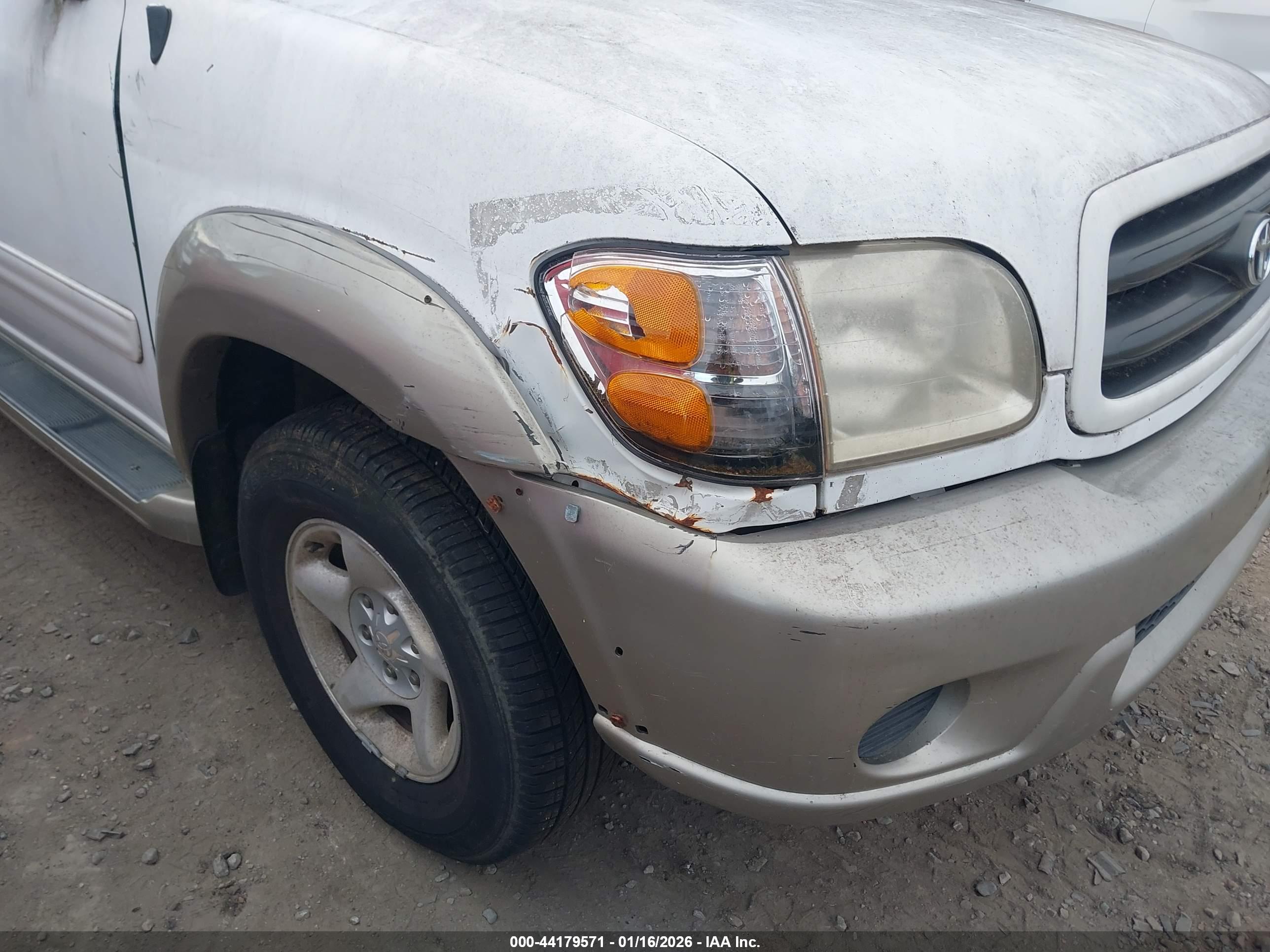 TOYOTA SEQUOIA image 6