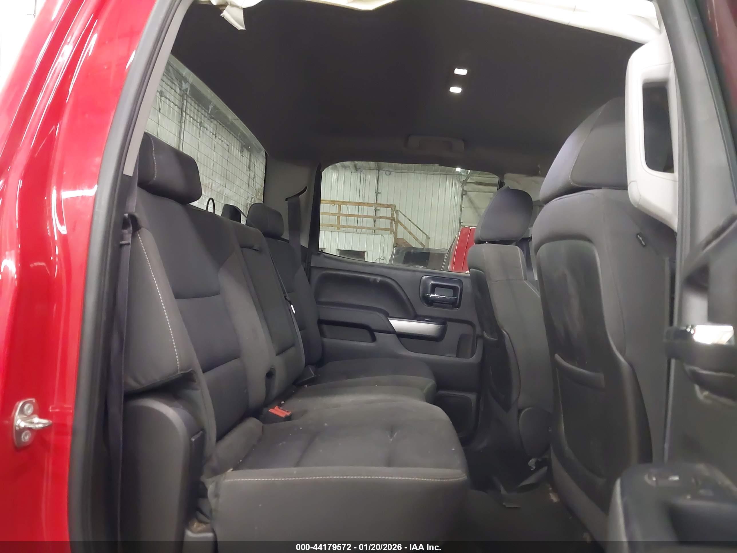 CHEVROLET SILVERADO image 8