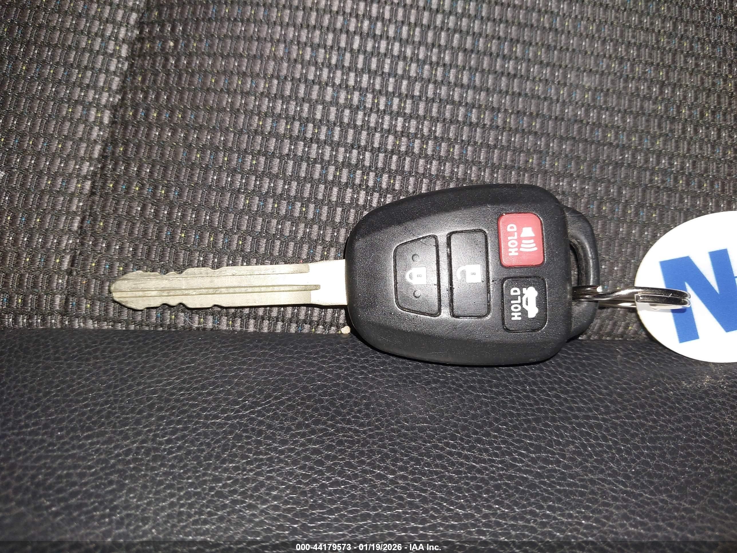 TOYOTA COROLLA image 11