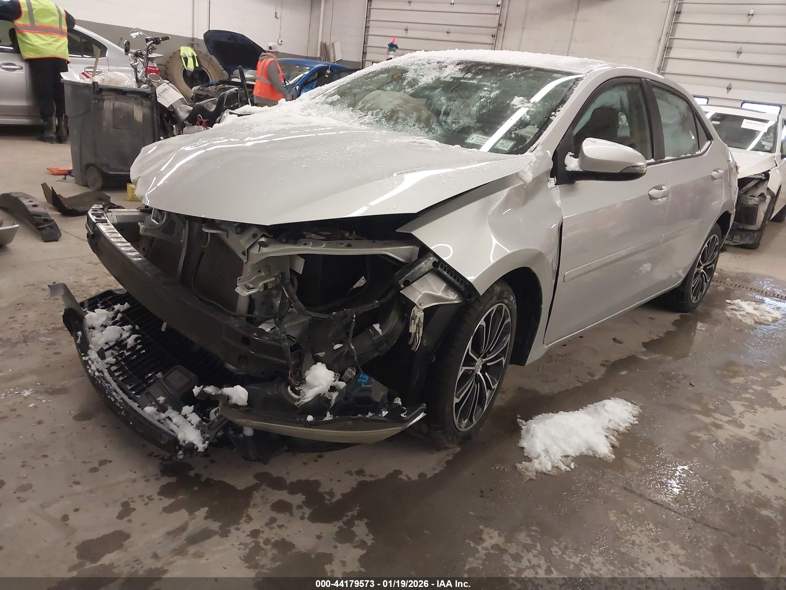 TOYOTA COROLLA image 2