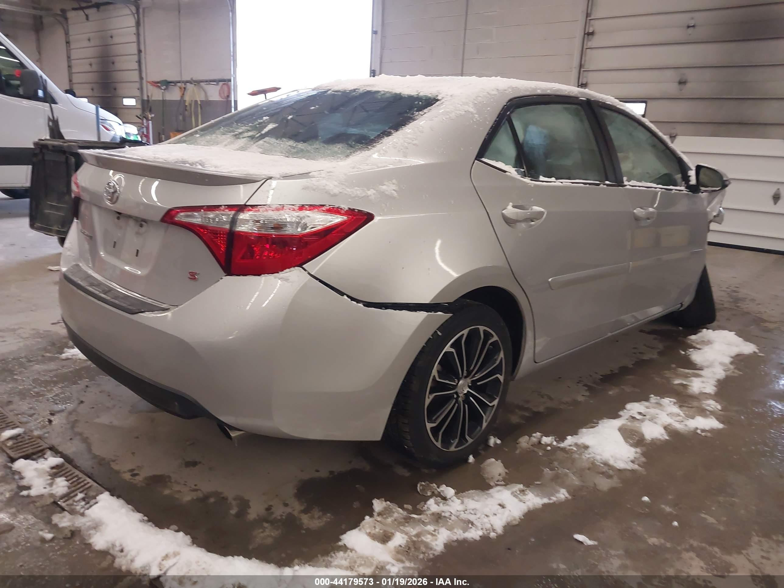TOYOTA COROLLA image 4