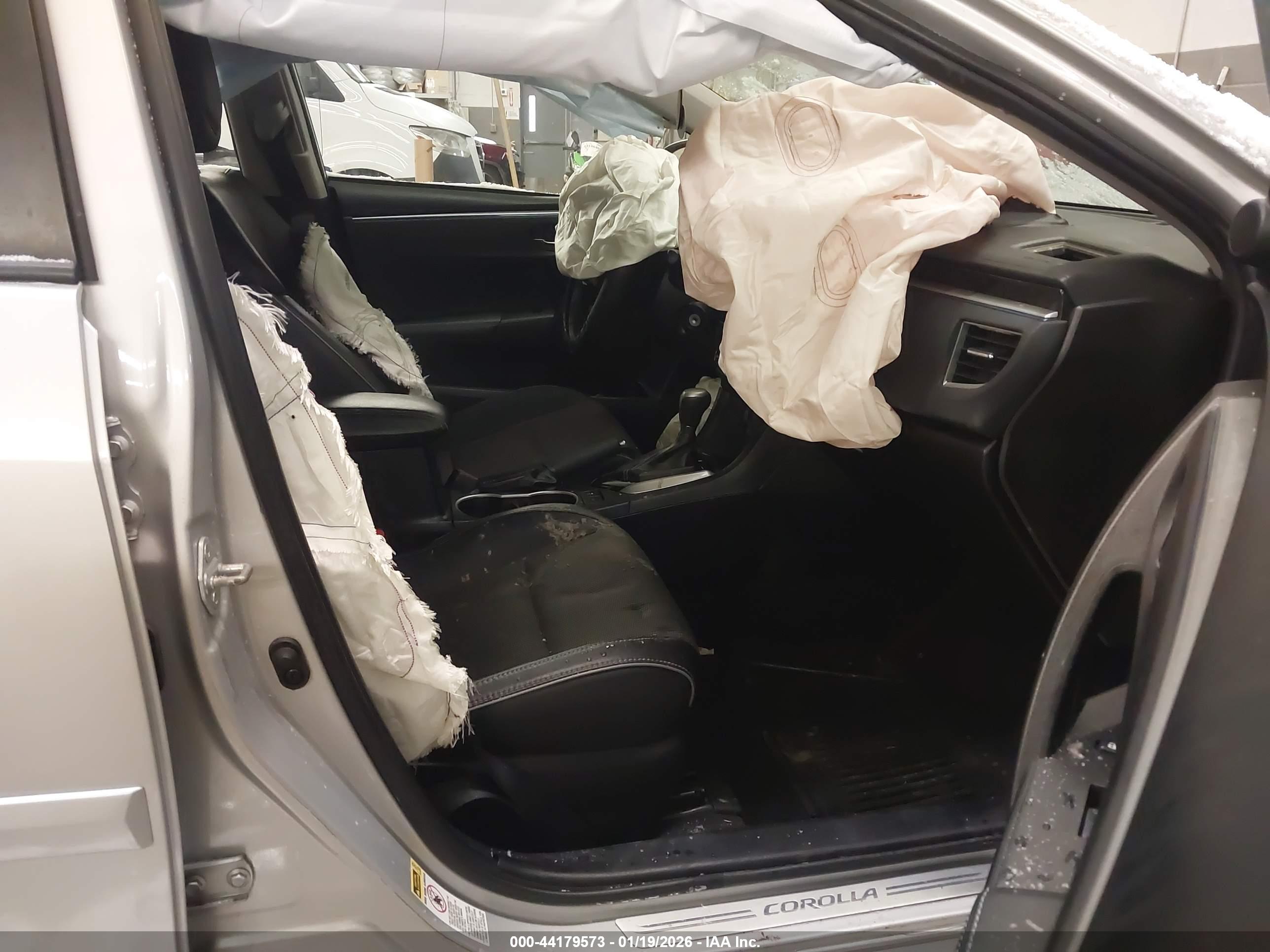 TOYOTA COROLLA image 5