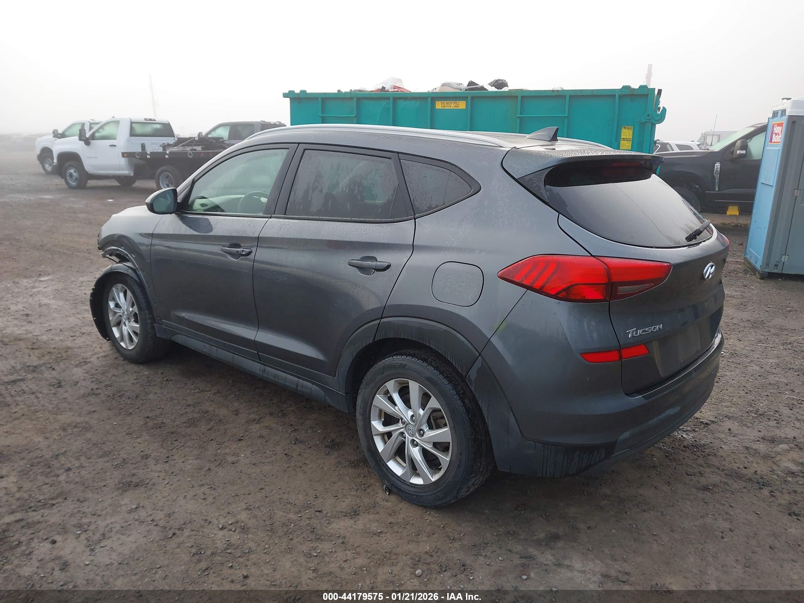 HYUNDAI TUCSON image 3