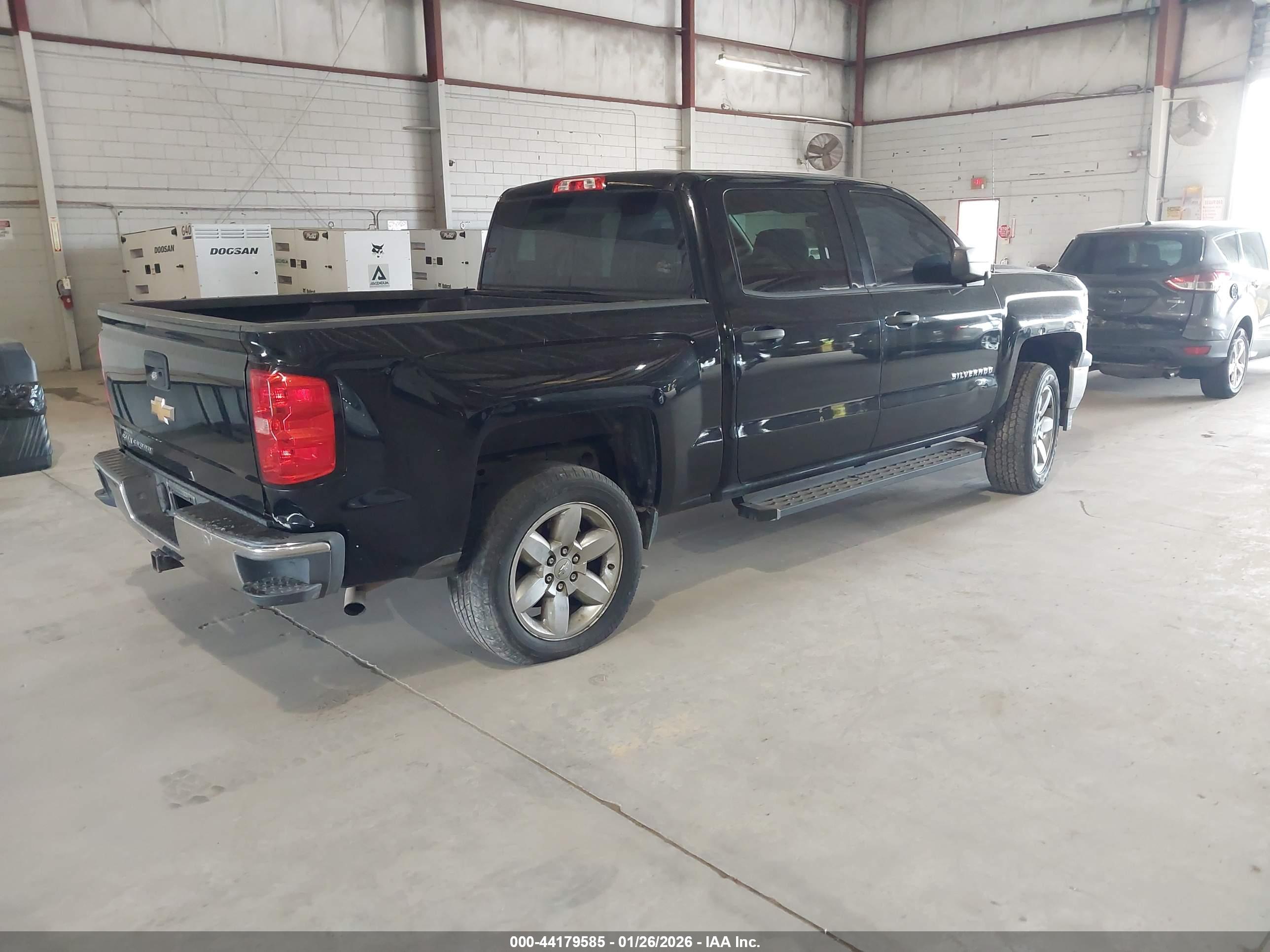 CHEVROLET SILVERADO image 4