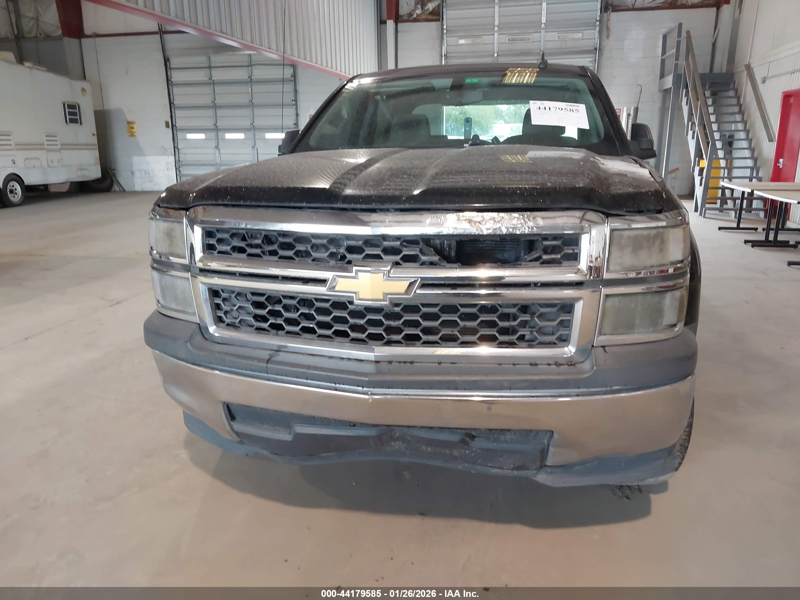 CHEVROLET SILVERADO image 6