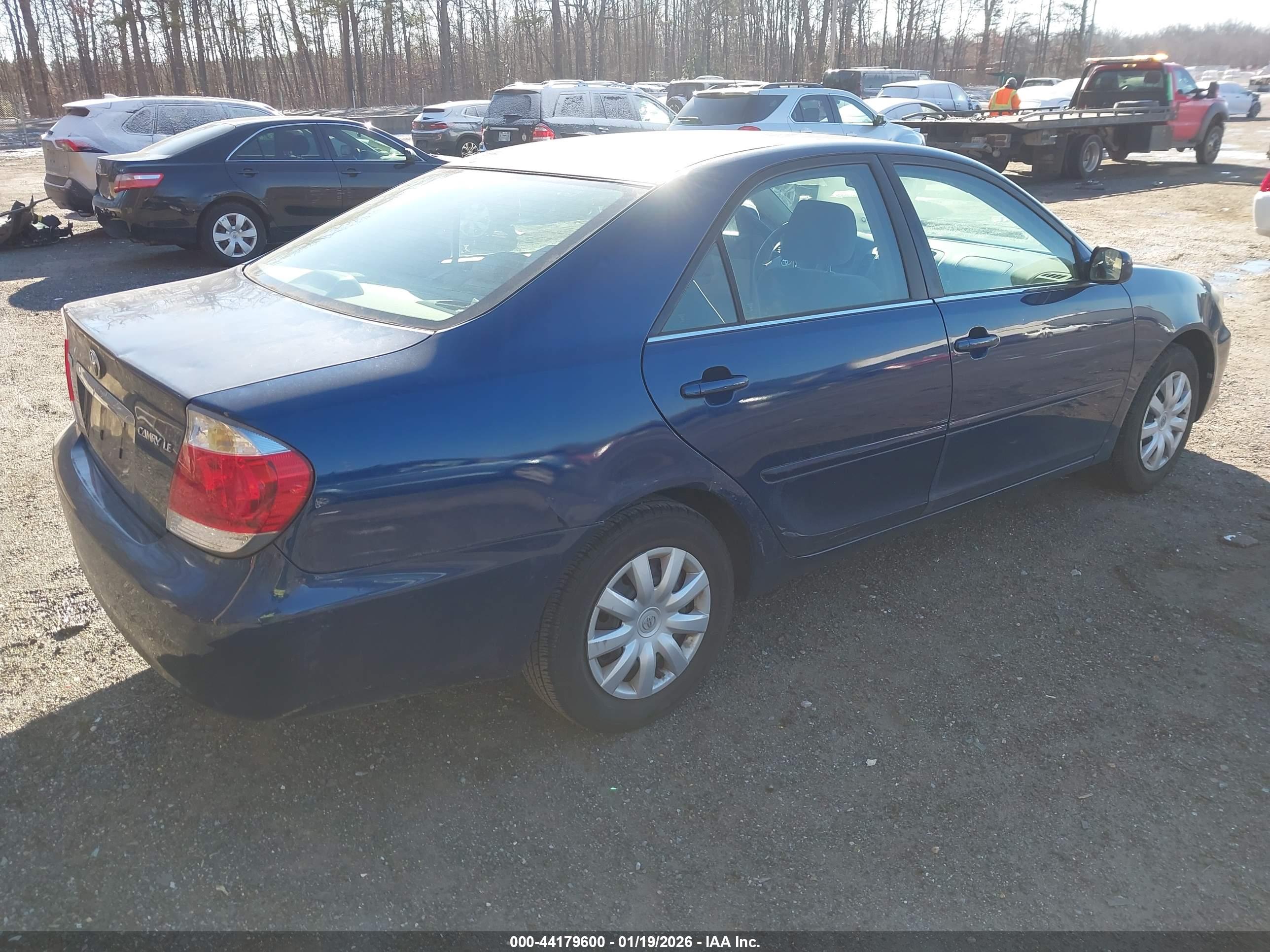 TOYOTA CAMRY image 4