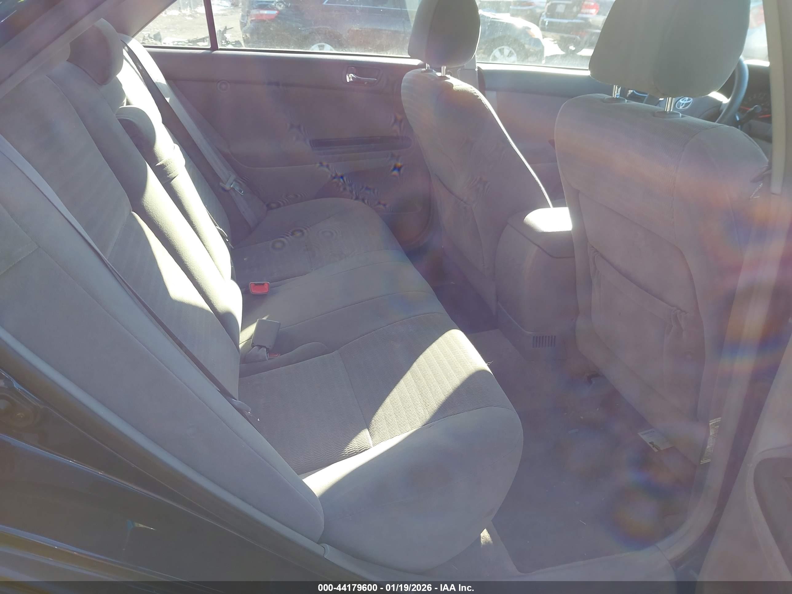 TOYOTA CAMRY image 8