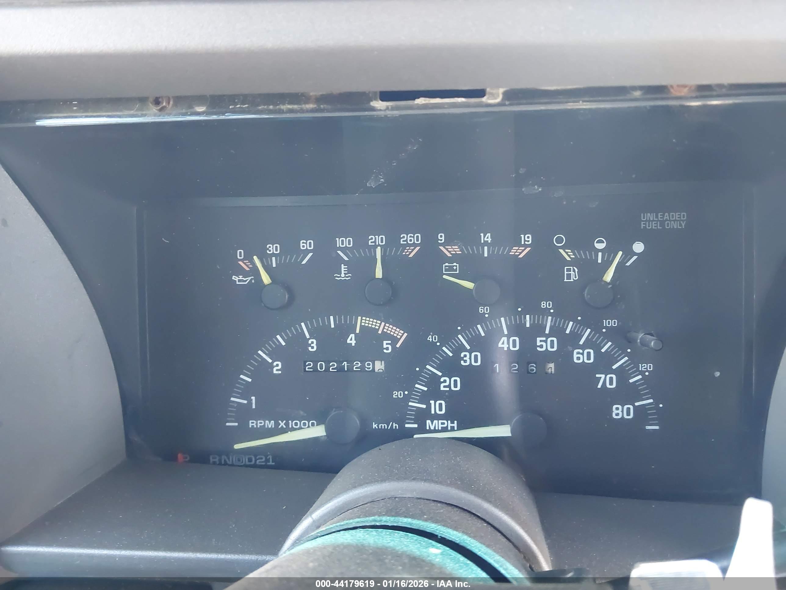 CHEVROLET GMT-400 image 7