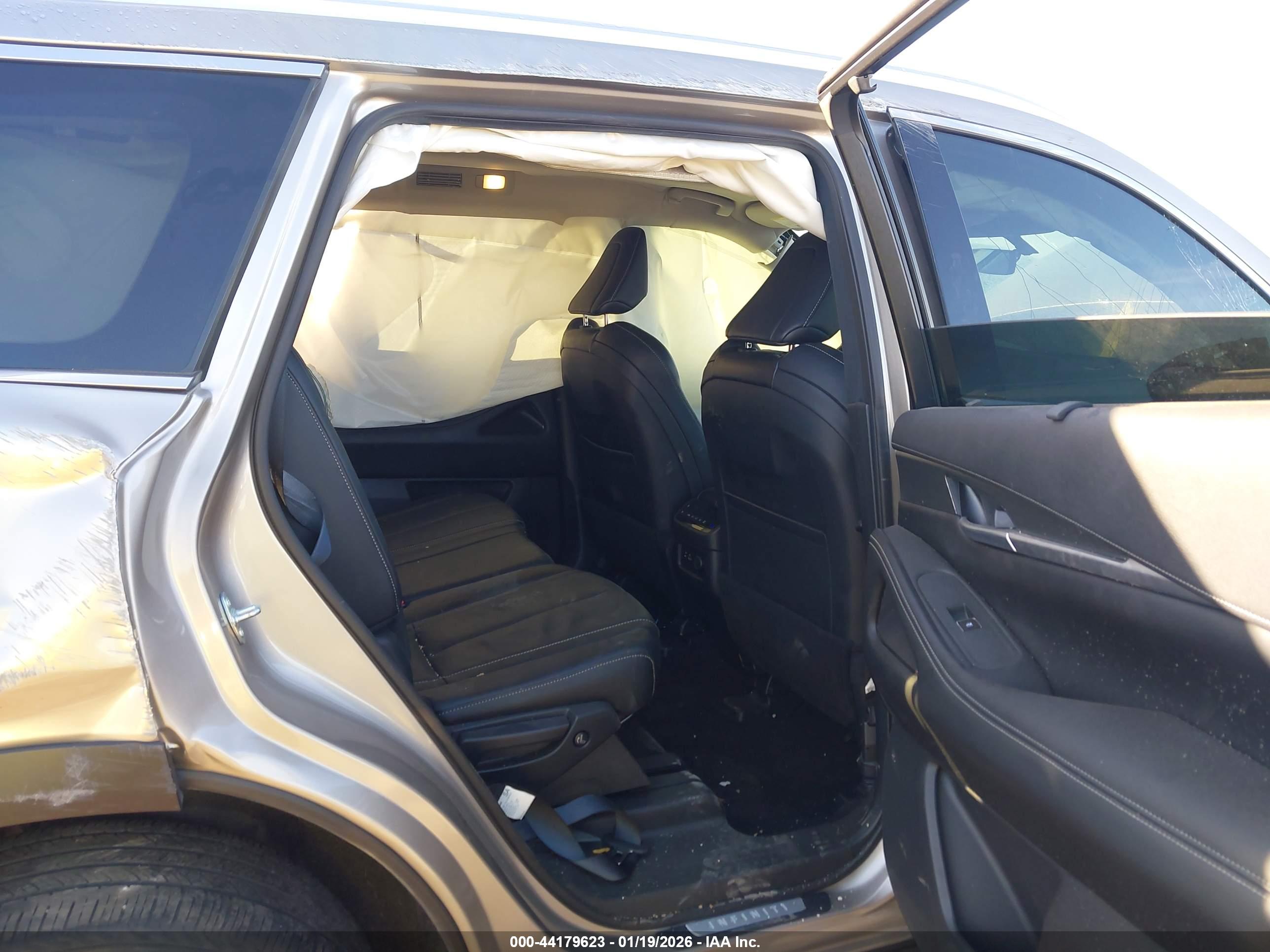 INFINITI QX60 image 8