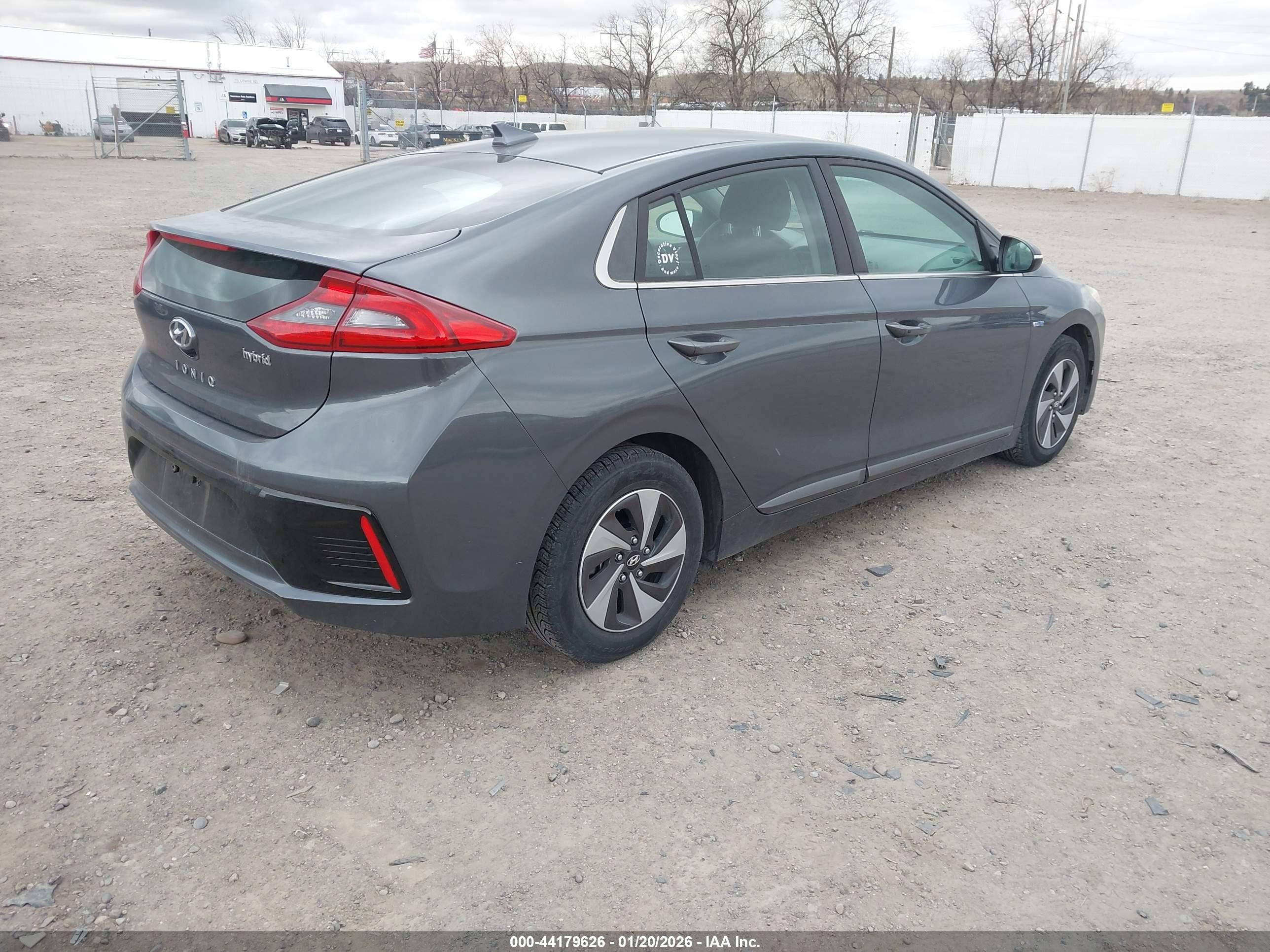 HYUNDAI IONIQ image 4