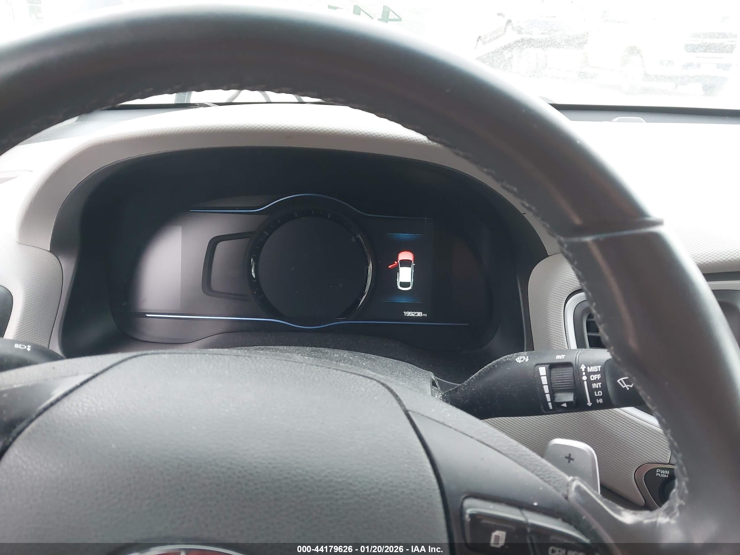HYUNDAI IONIQ image 7