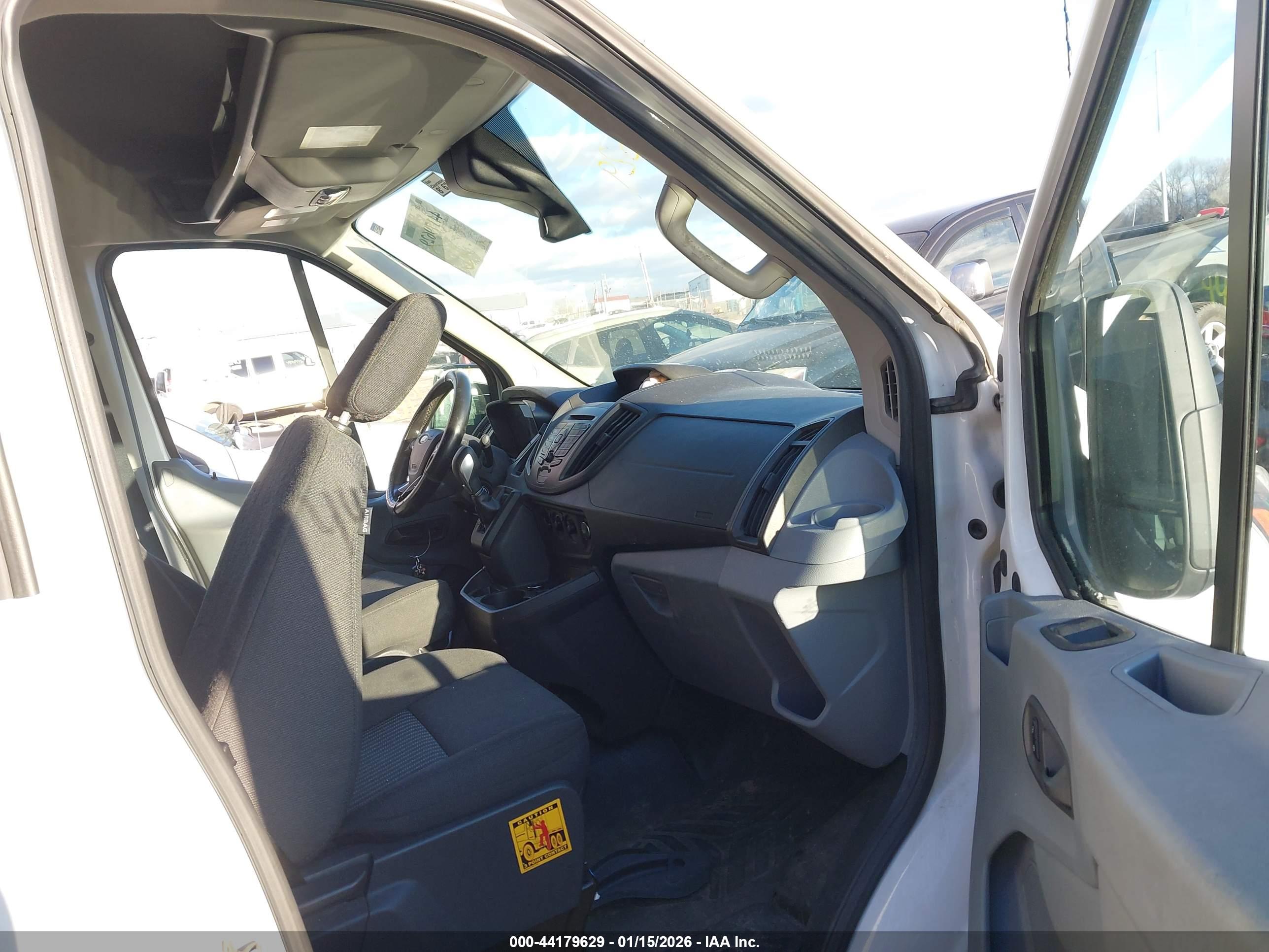 FORD TRANSIT-250 image 5