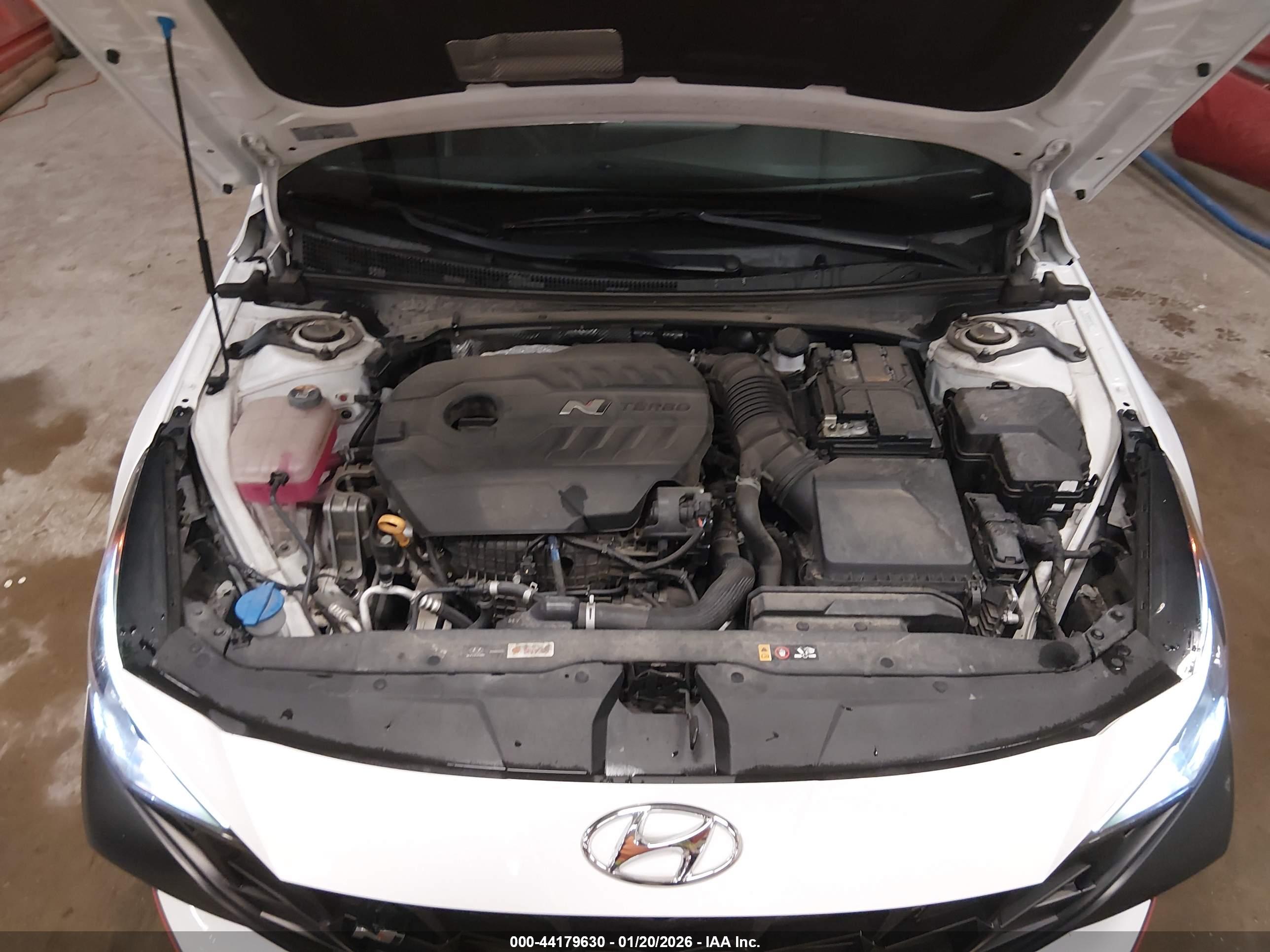 HYUNDAI ELANTRA image 10