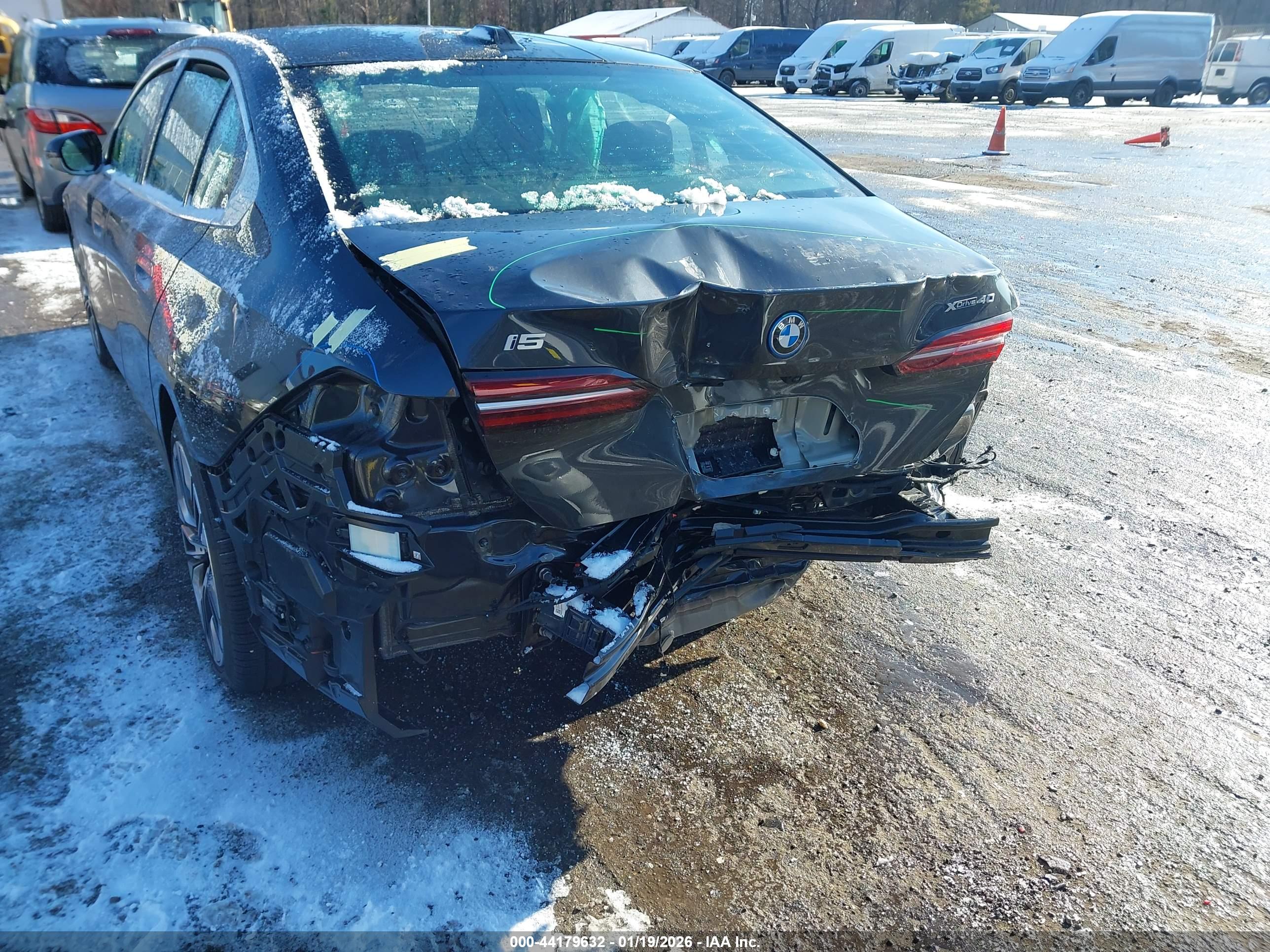BMW I5 image 6