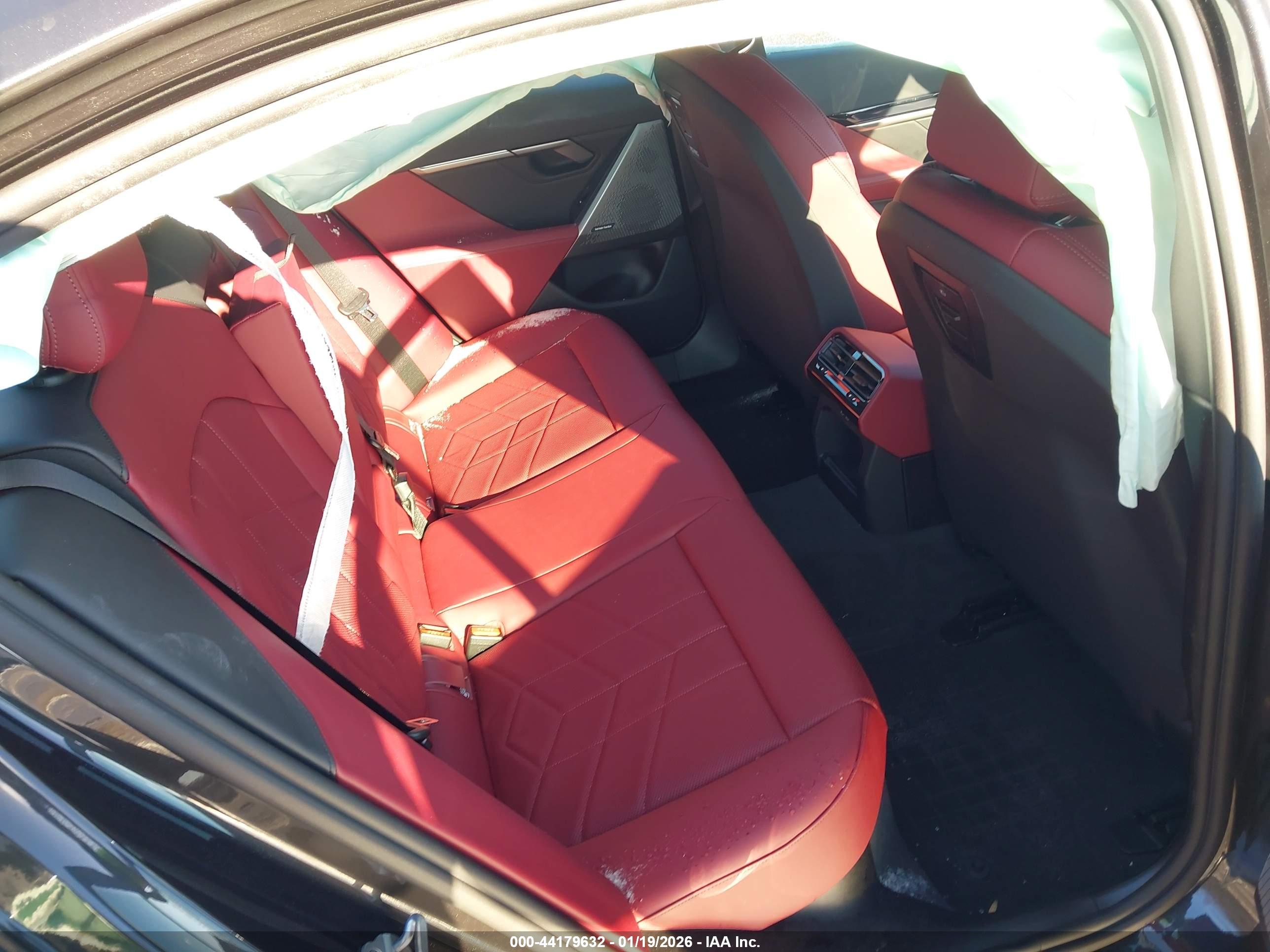 BMW I5 image 8