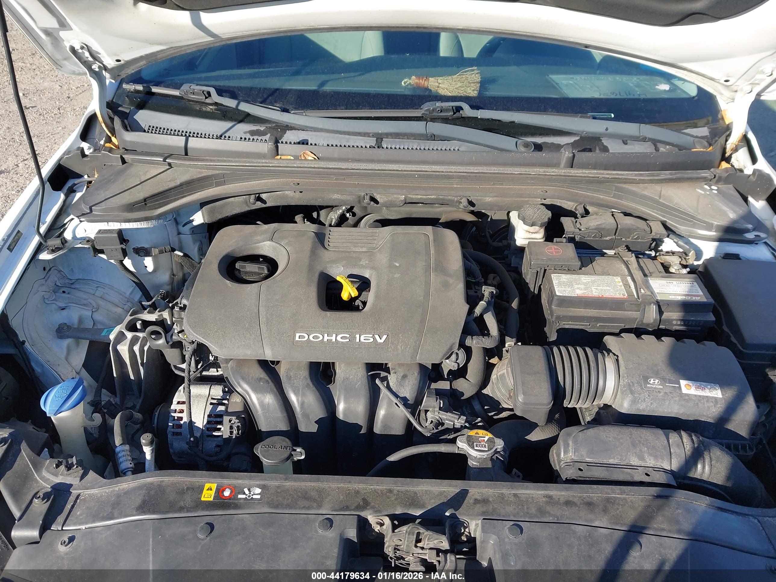 HYUNDAI ELANTRA image 10