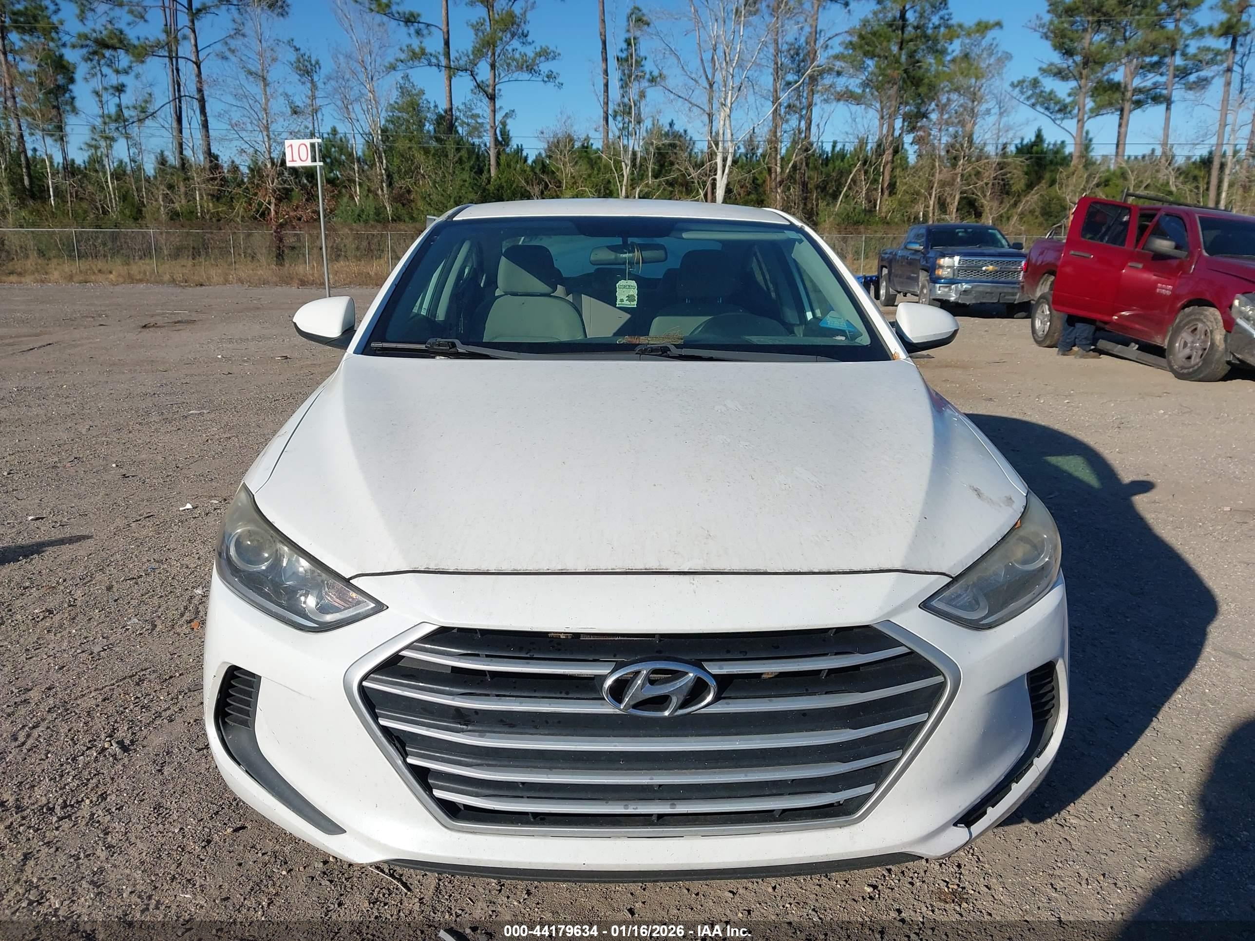 HYUNDAI ELANTRA image 6