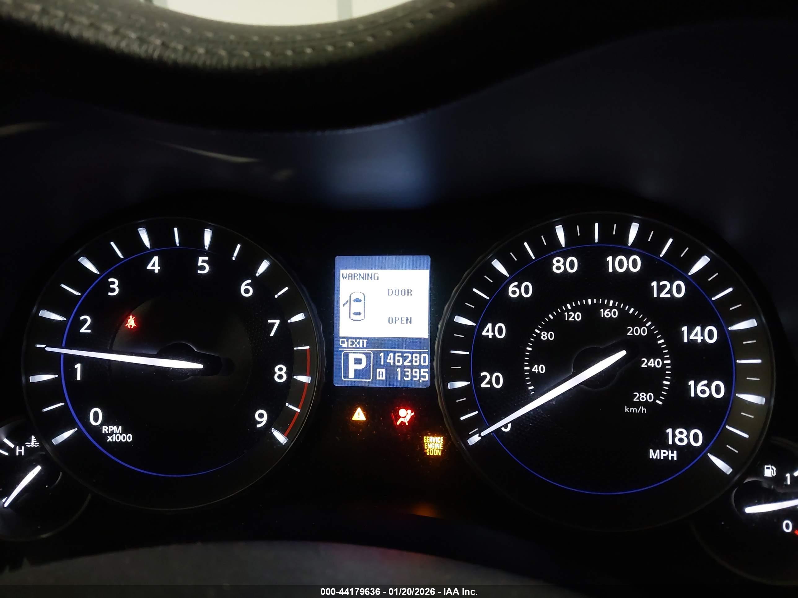 INFINITI M37 image 7