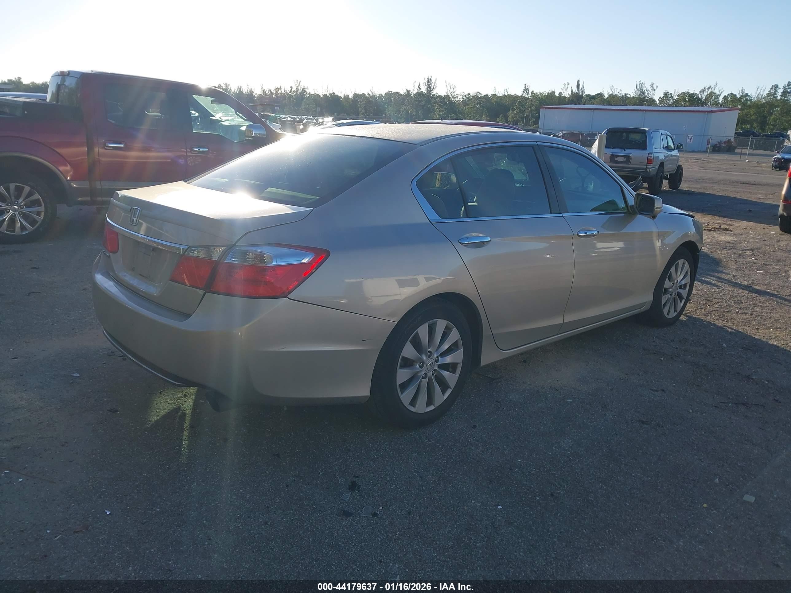 HONDA ACCORD image 4