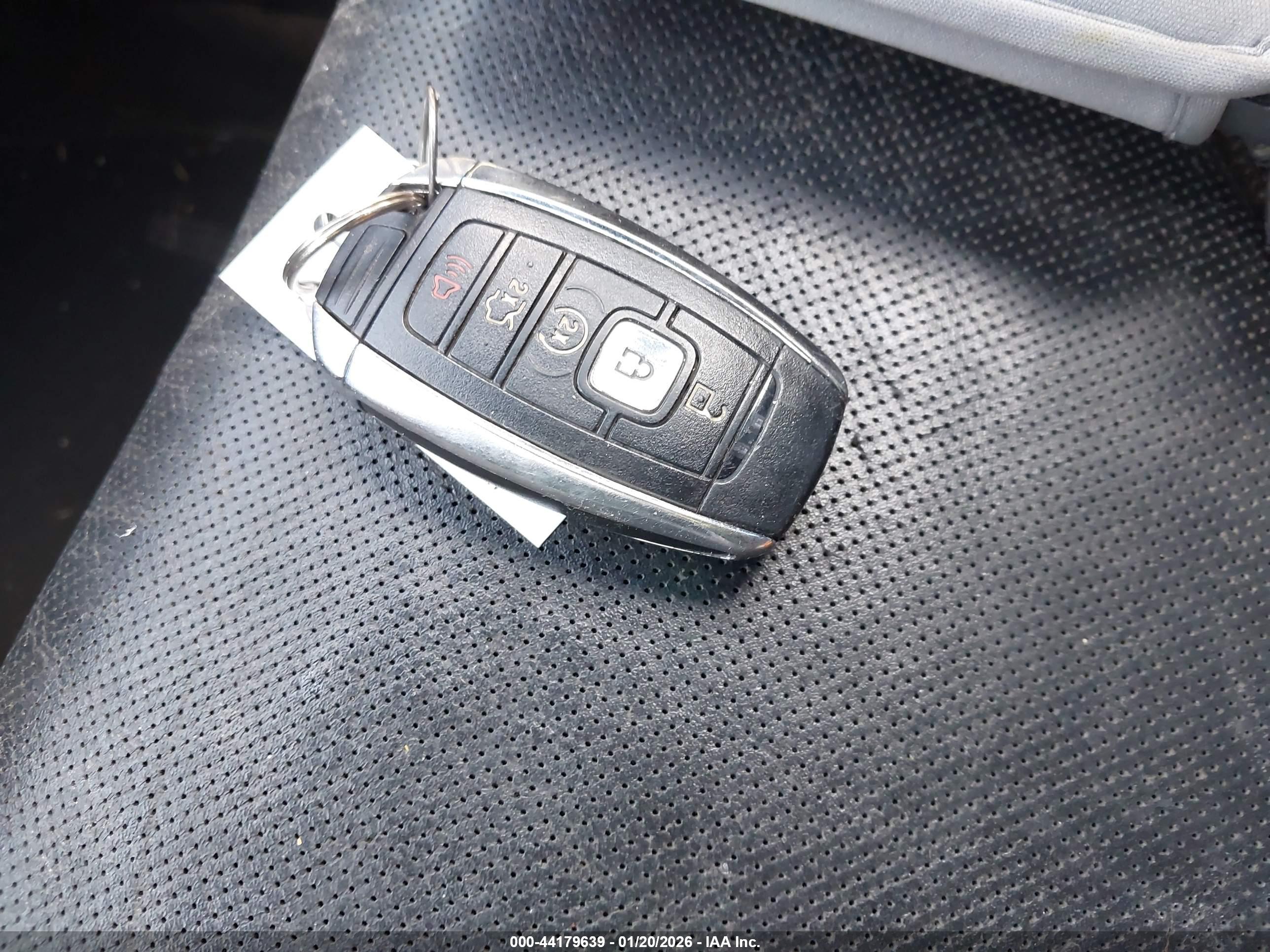 LINCOLN MKC image 11