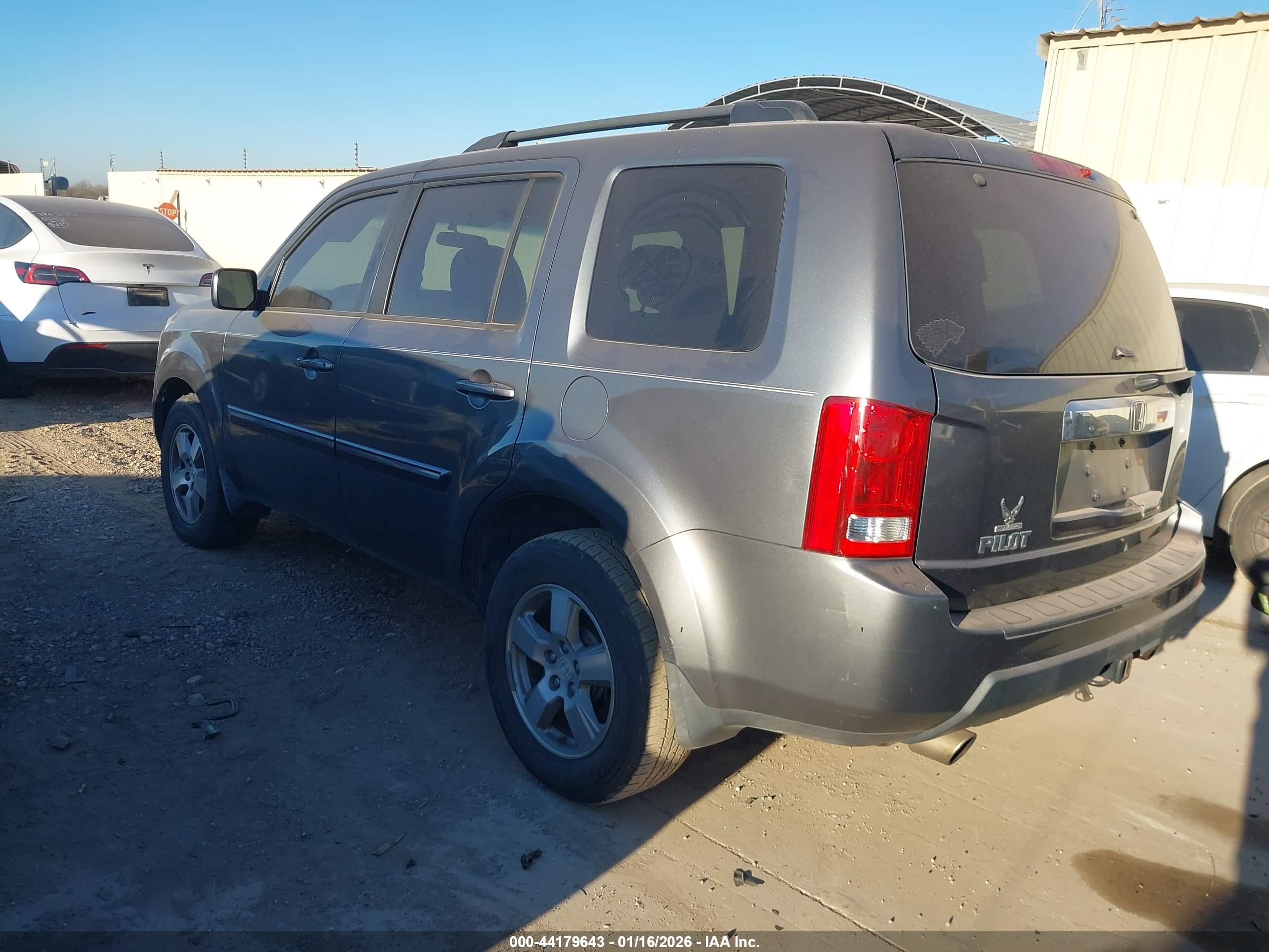 HONDA PILOT image 3