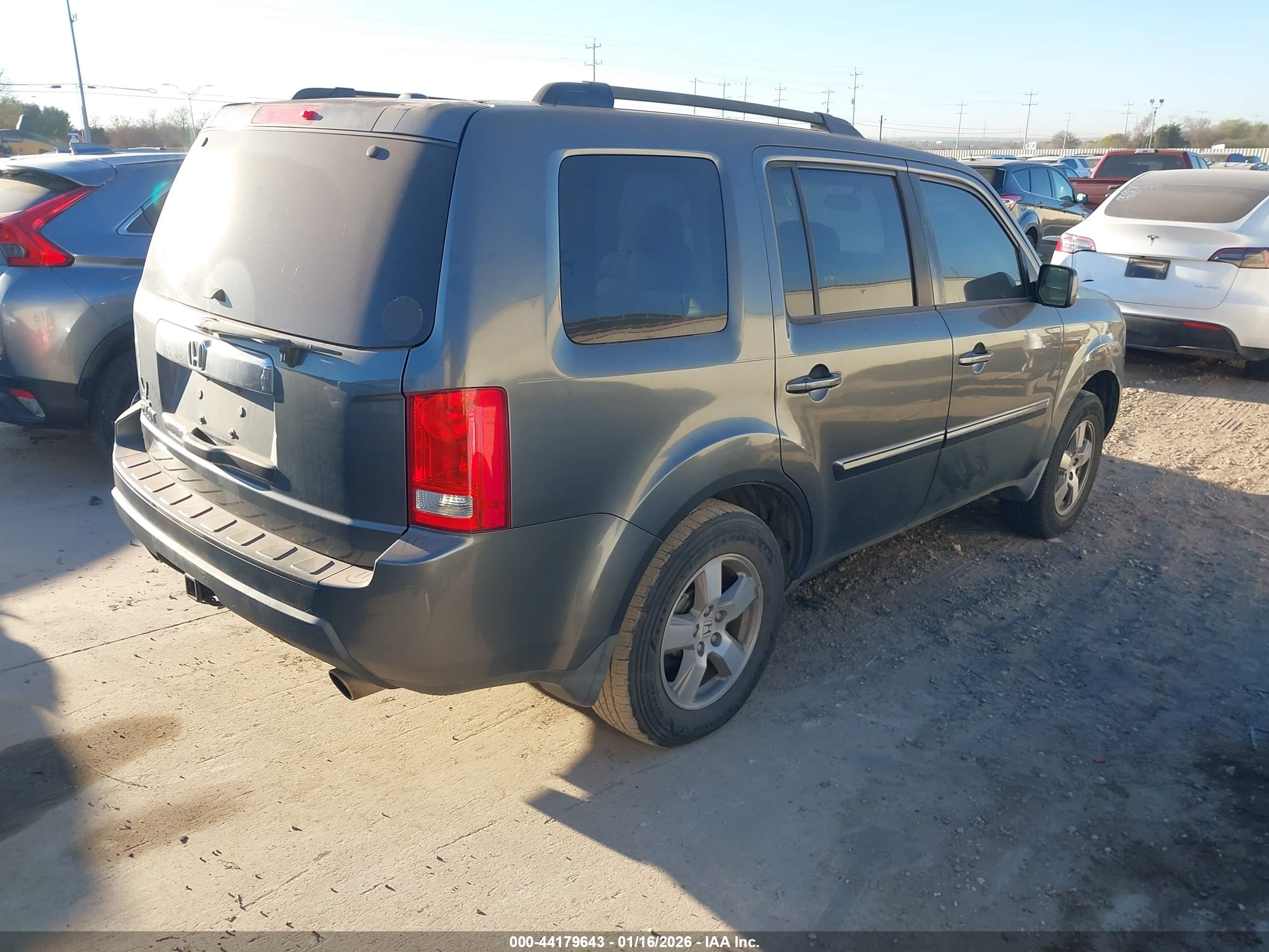 HONDA PILOT image 4