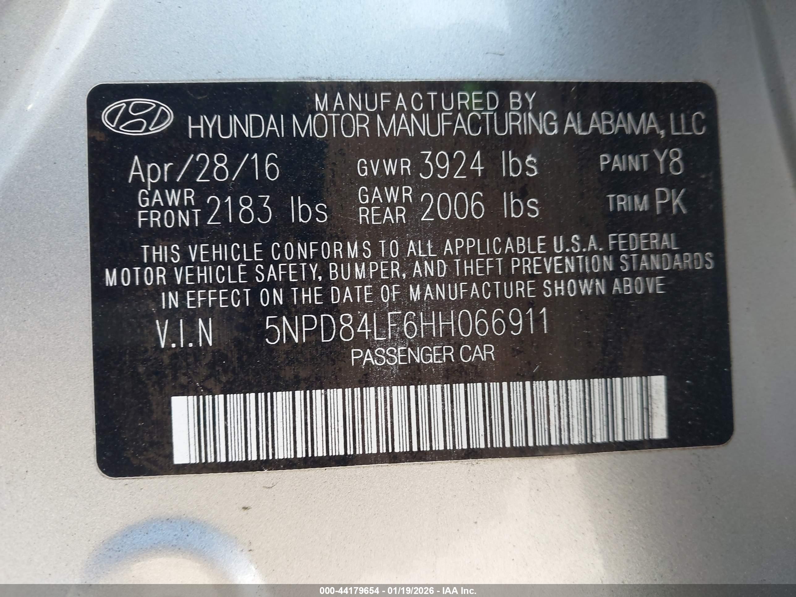 HYUNDAI ELANTRA image 9